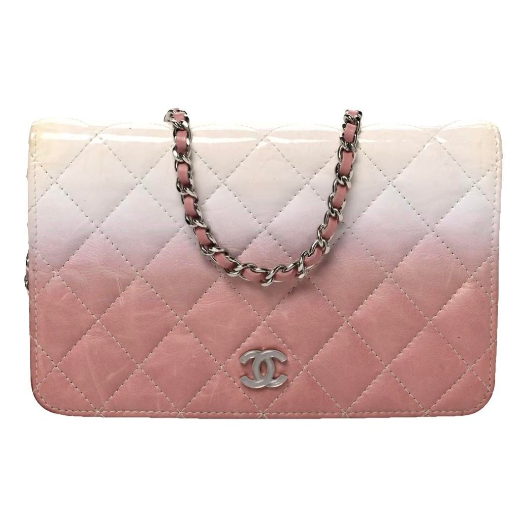 Wallet On Chain Timeless/Classique patent leather crossbody bag