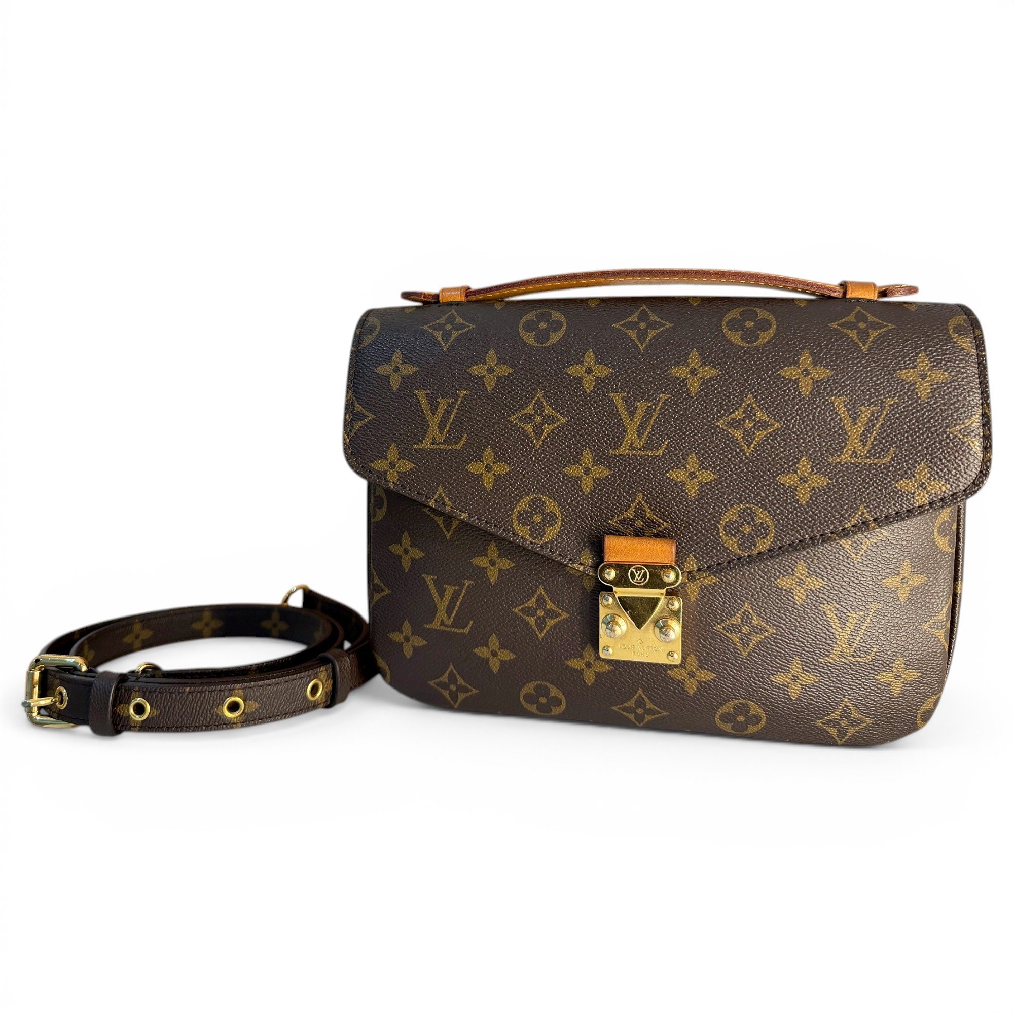 Metis leather satchel