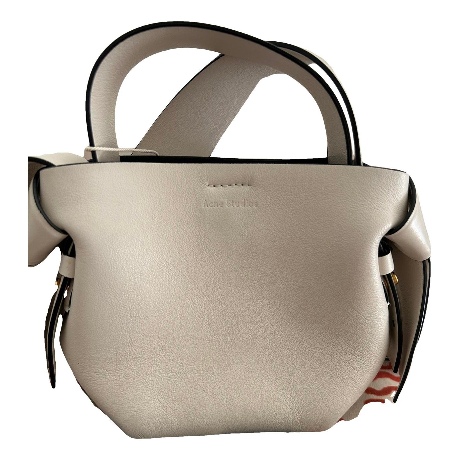 Musubi leather handbag