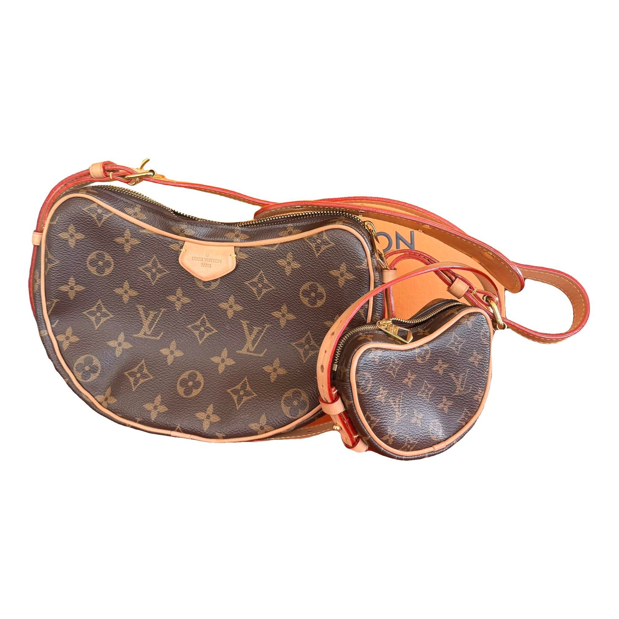 Croissant leather handbag