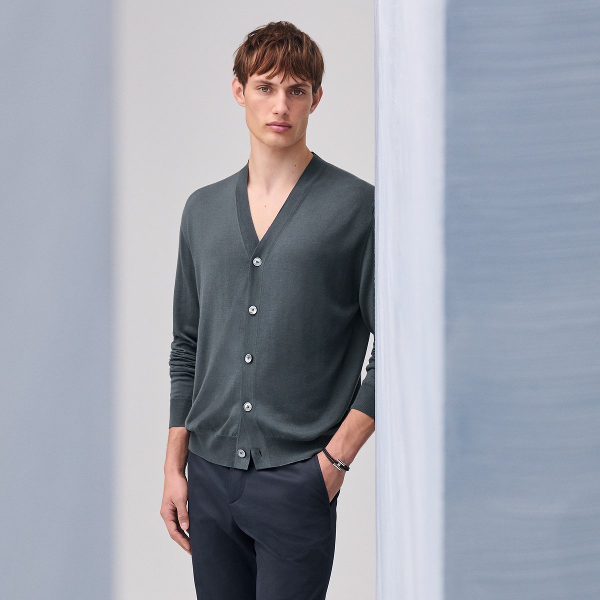 "Detail H" buttoned cardigan