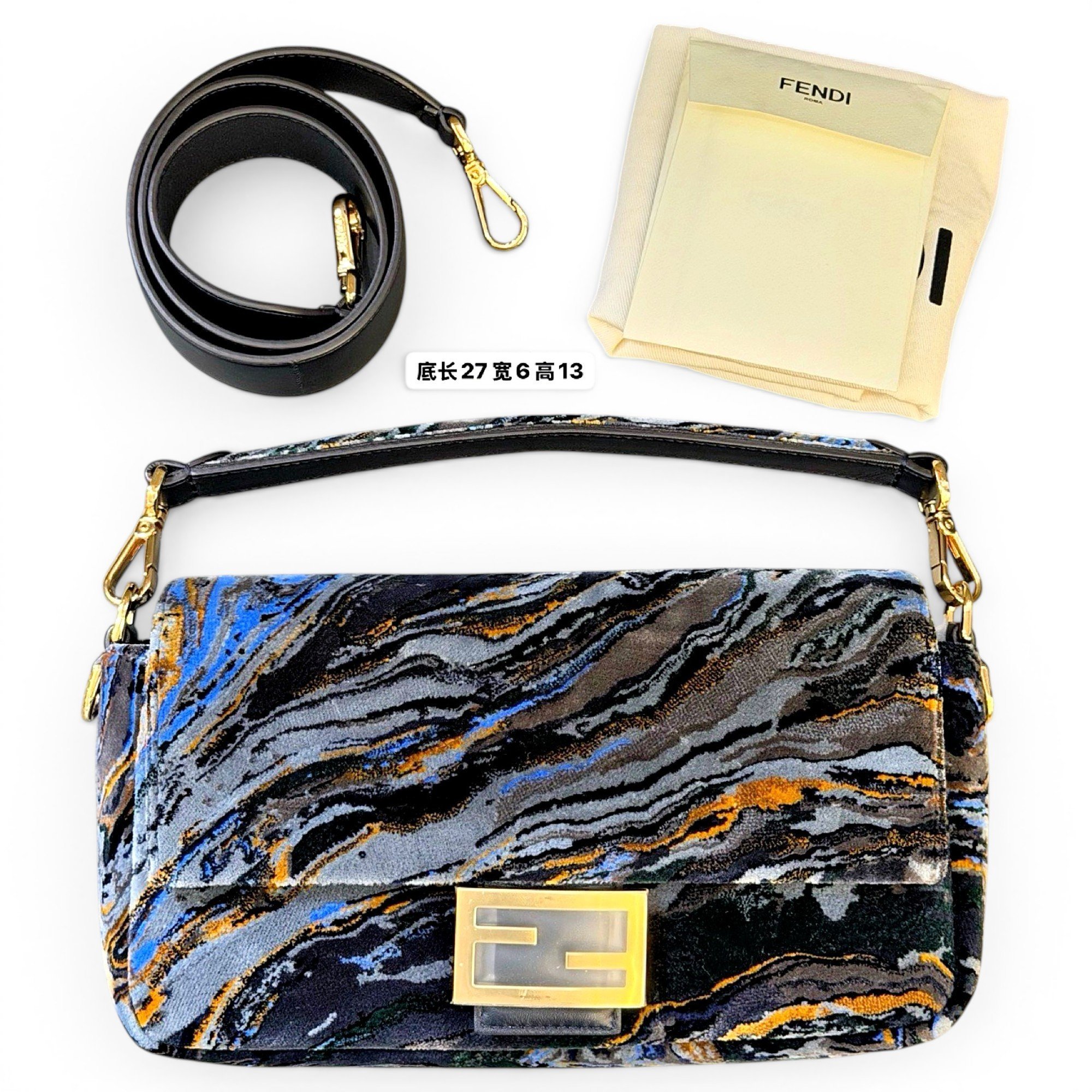 Baguette velvet handbag