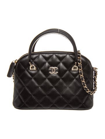 2026 Quilted Lambskin Clutch w/ Chain