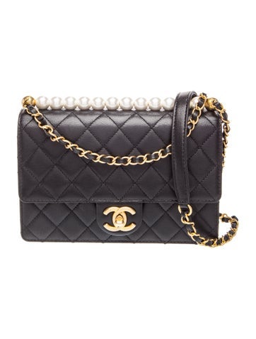 Medium Chic Pearls Flap Bag