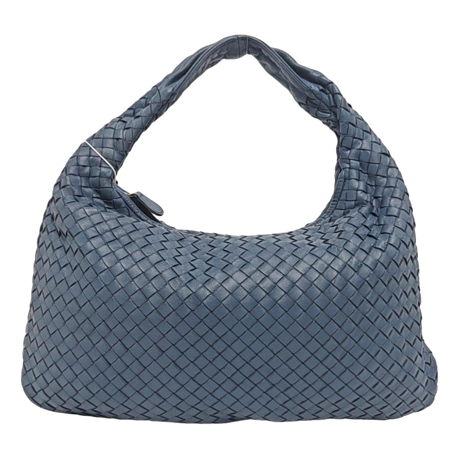 Veneta leather handbag
