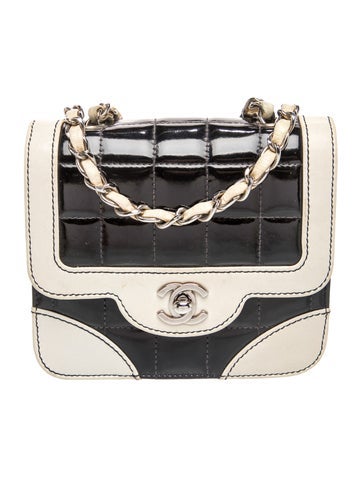 Square Quilt Flap Bag