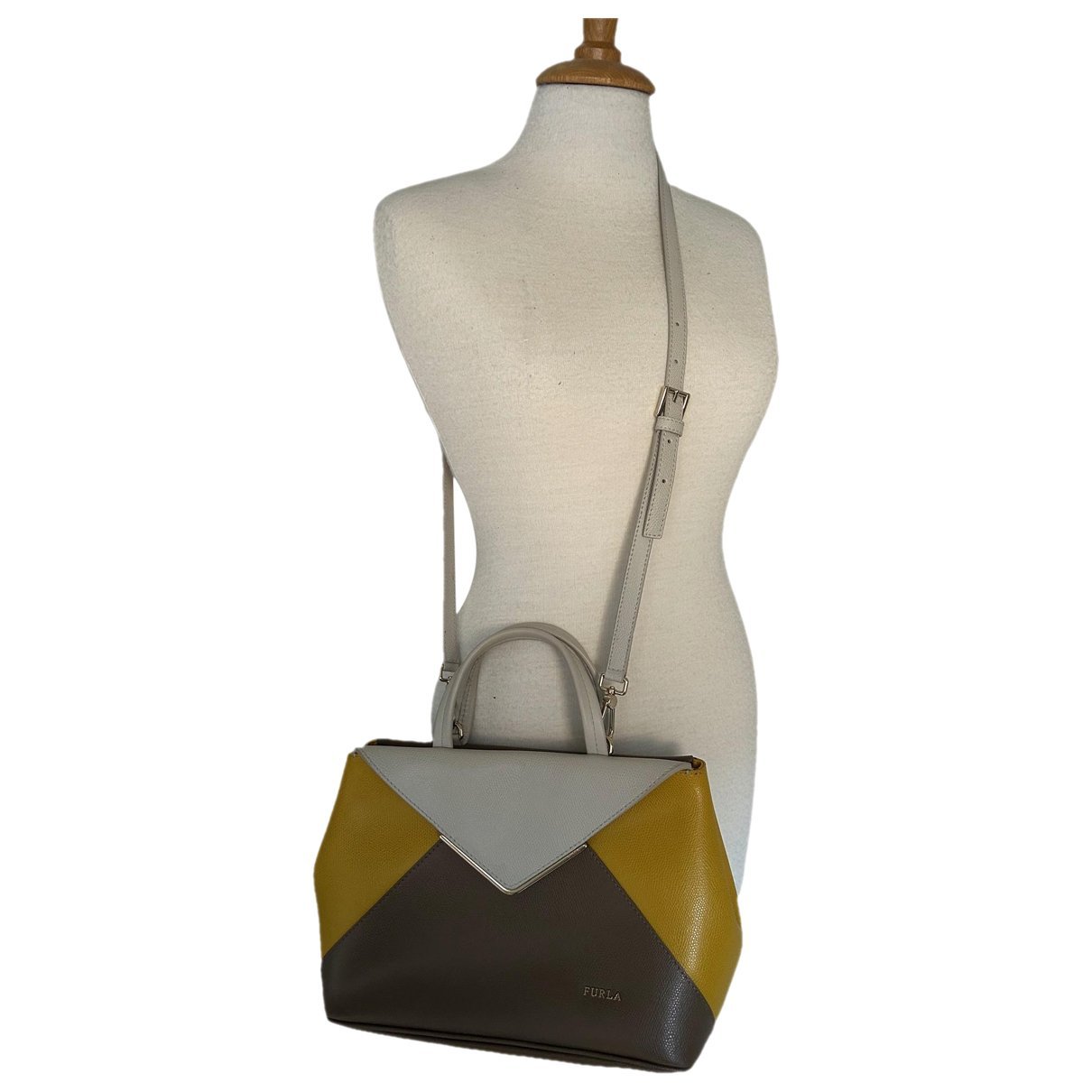 Leather crossbody bag