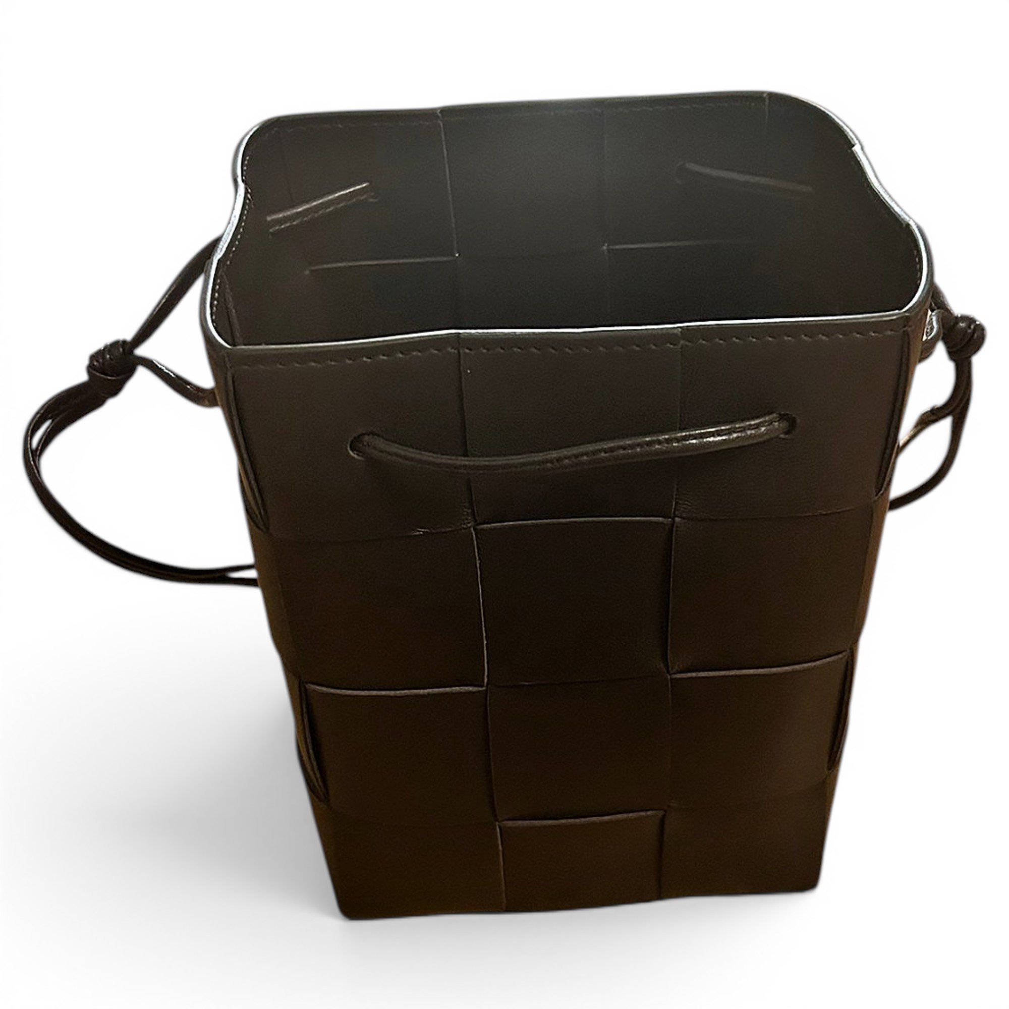 Bottega Veneta Cassette Bucket leather crossbody bag