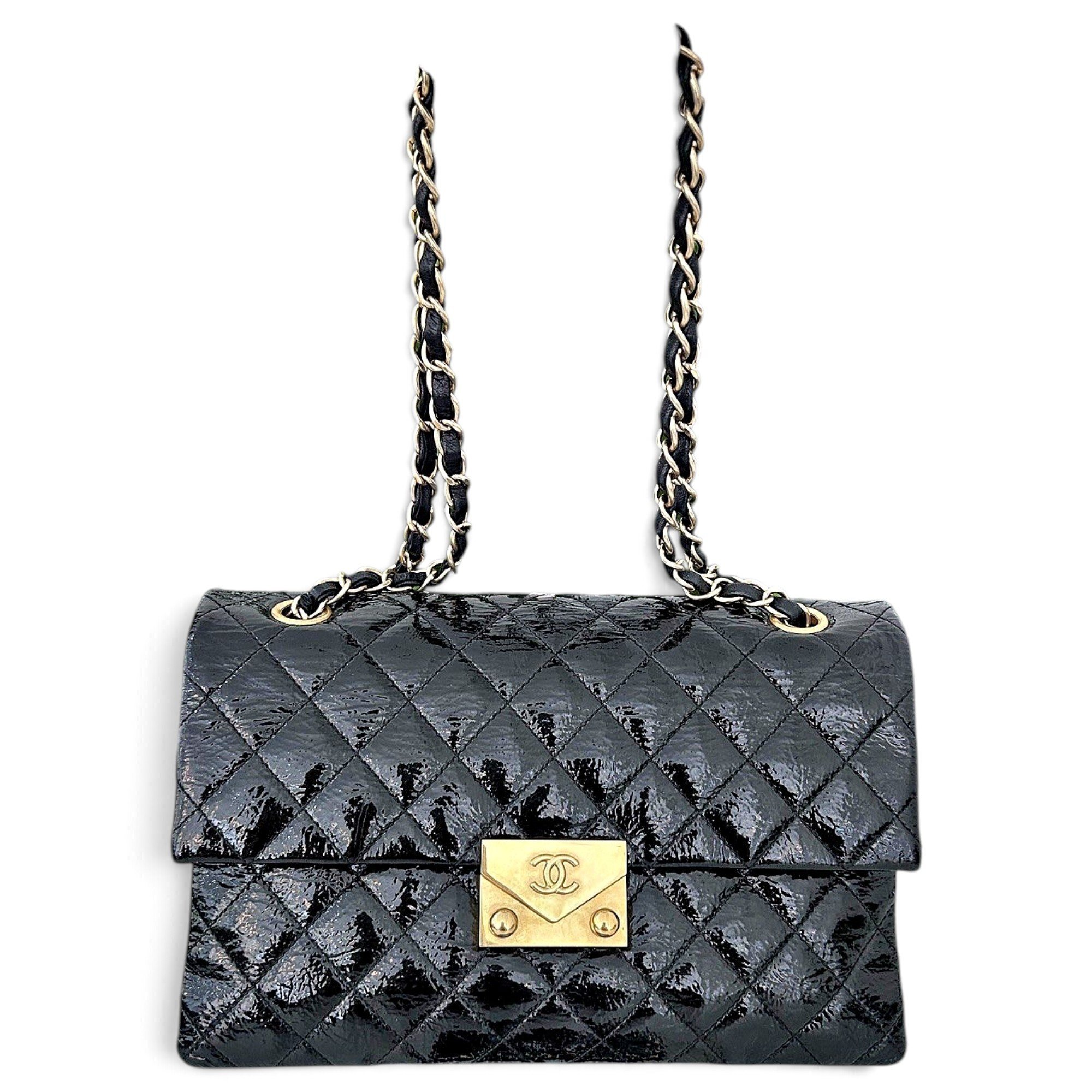 Timeless/Classique patent leather handbag
