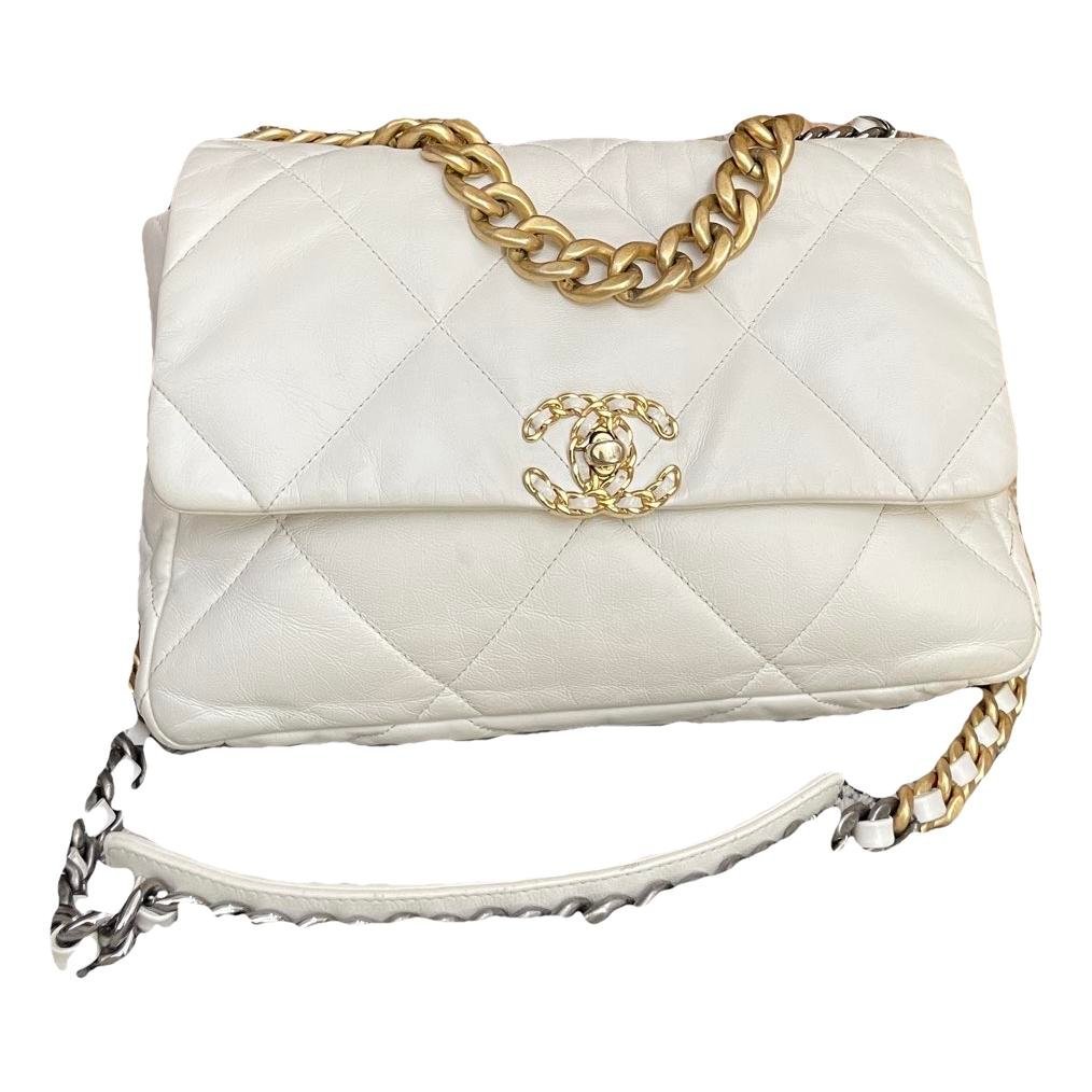 Chanel 19 leather handbag