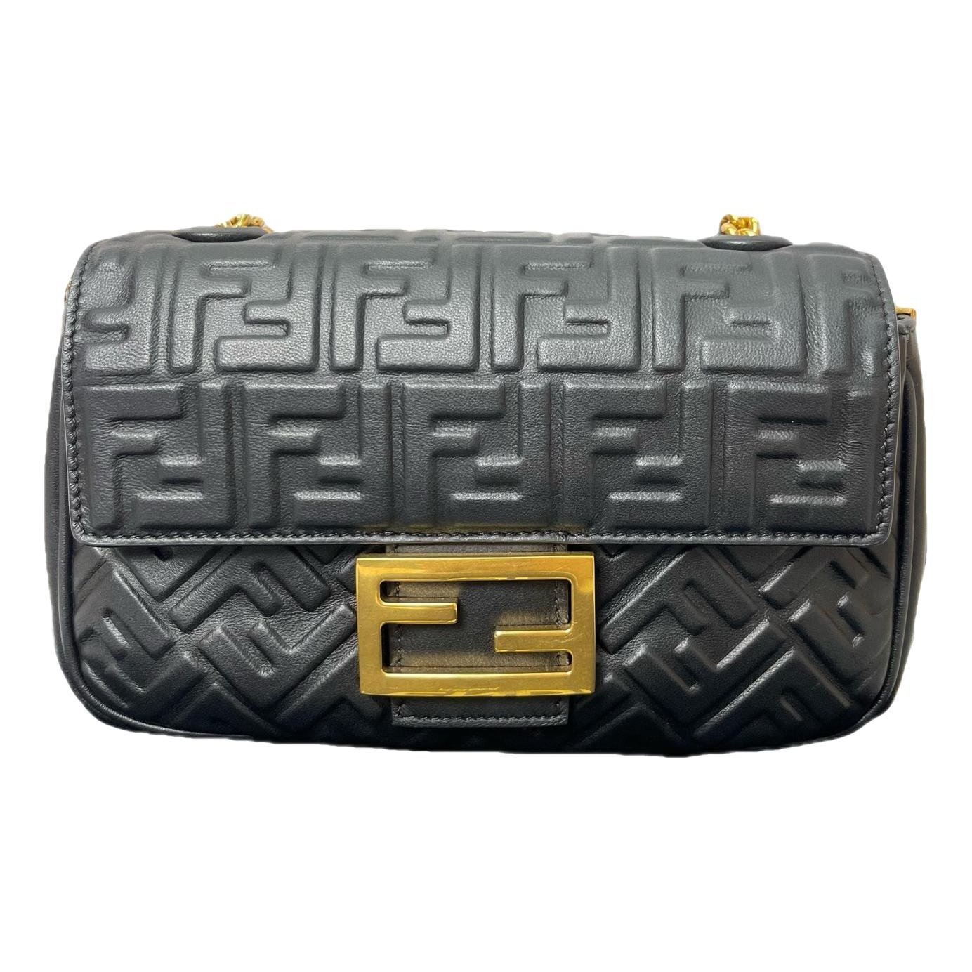 Baguette Chain Midi leather handbag