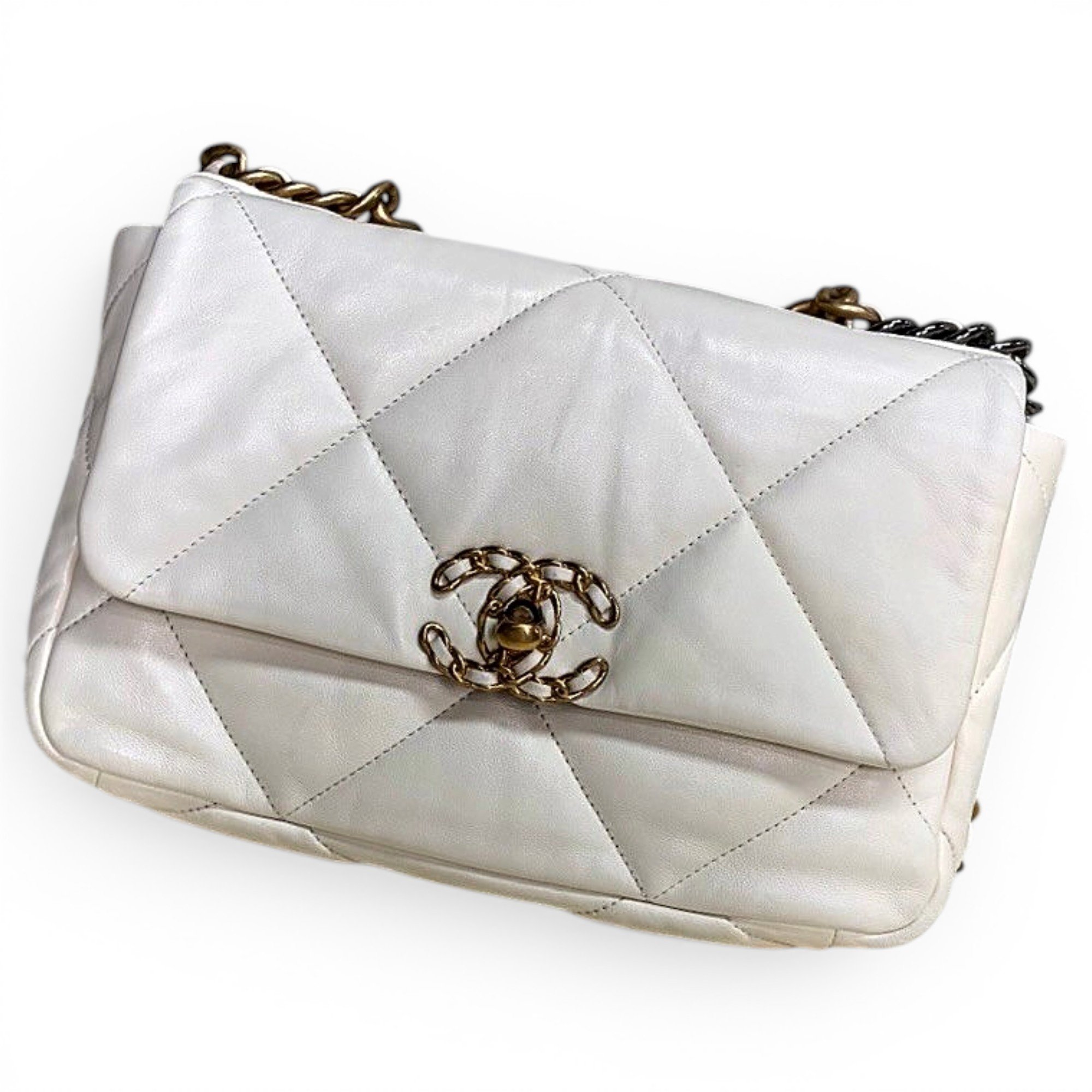 Chanel 19 leather handbag