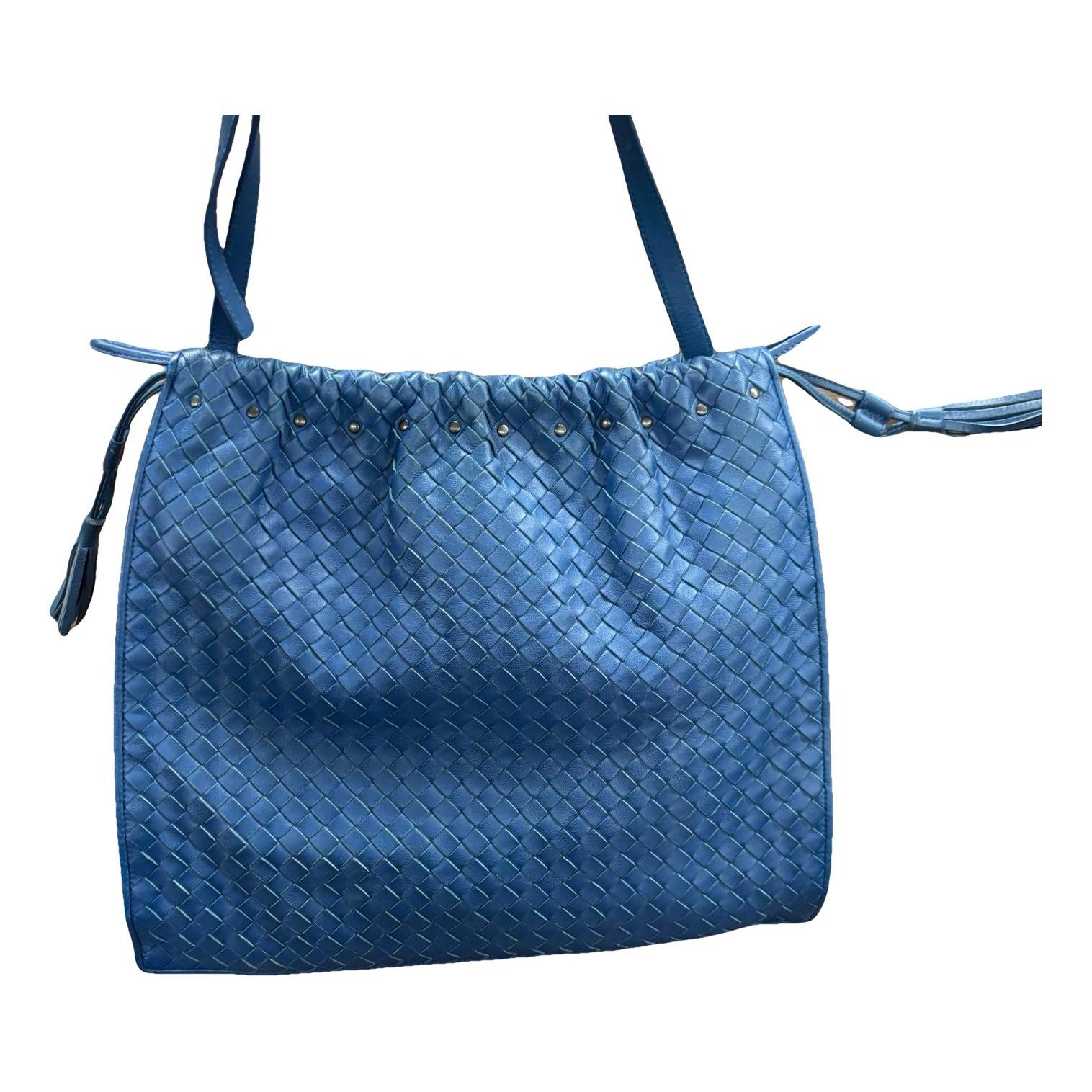 Loop leather handbag