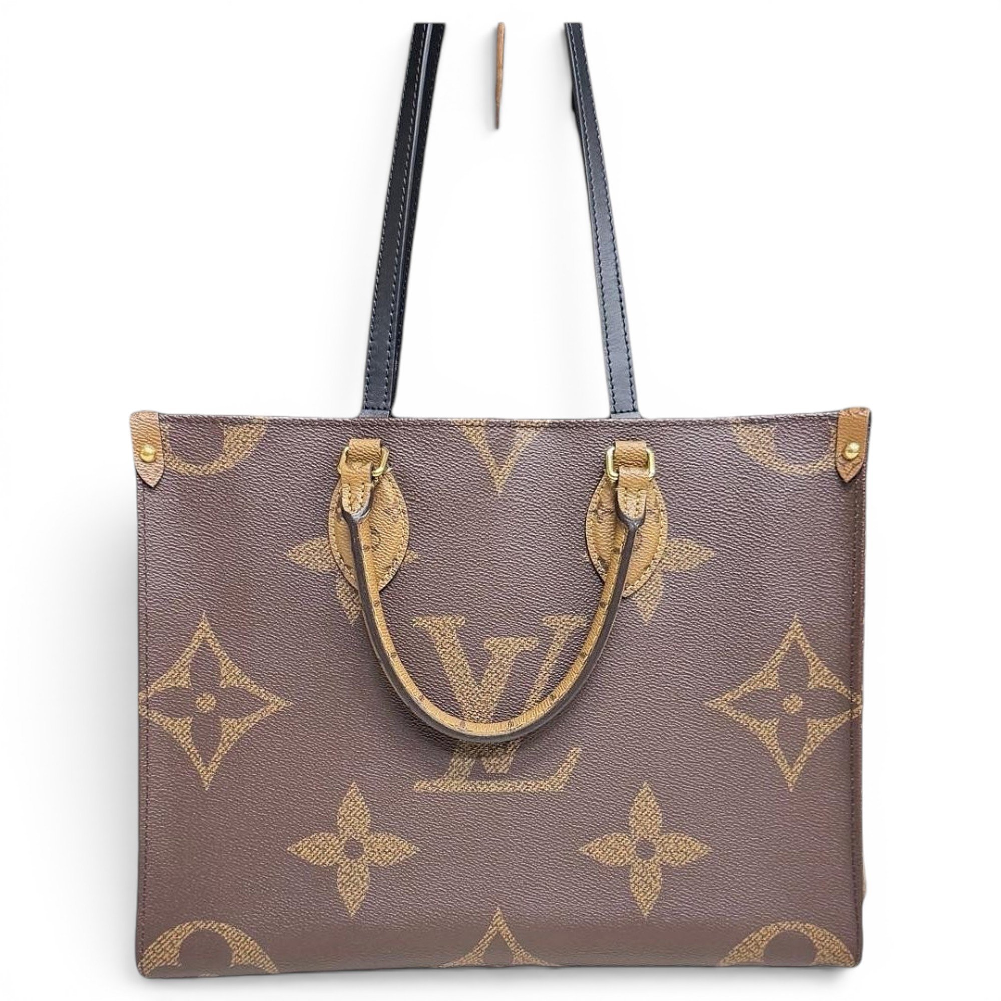 Onthego leather handbag