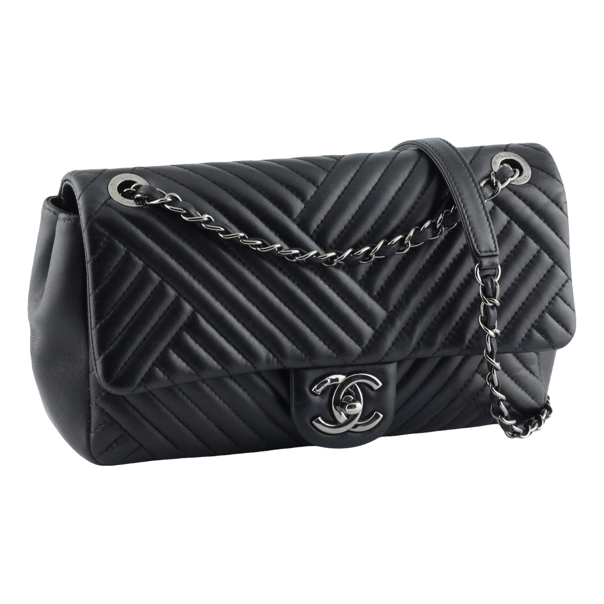 Timeless/Classique leather crossbody bag