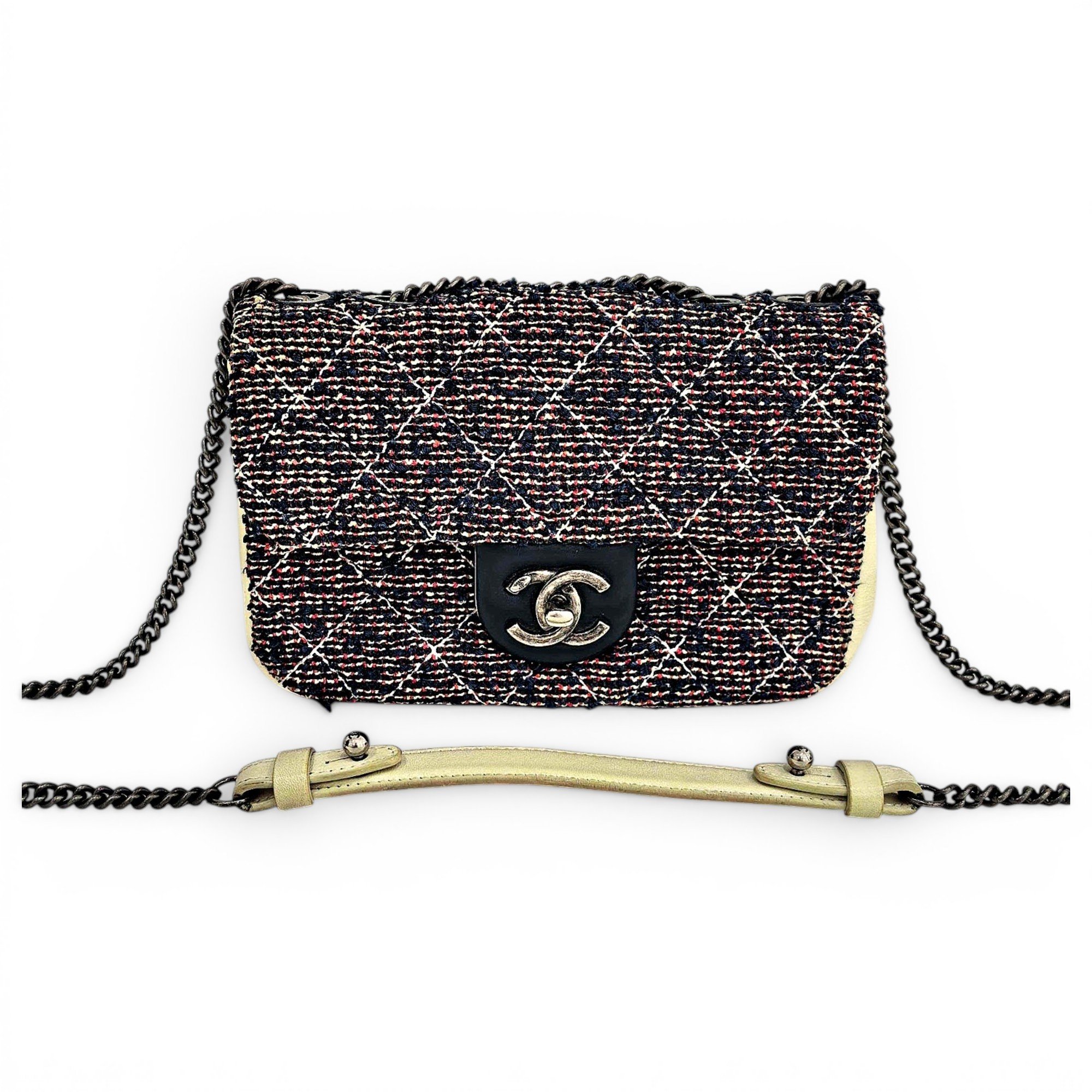 Timeless/Classique tweed handbag
