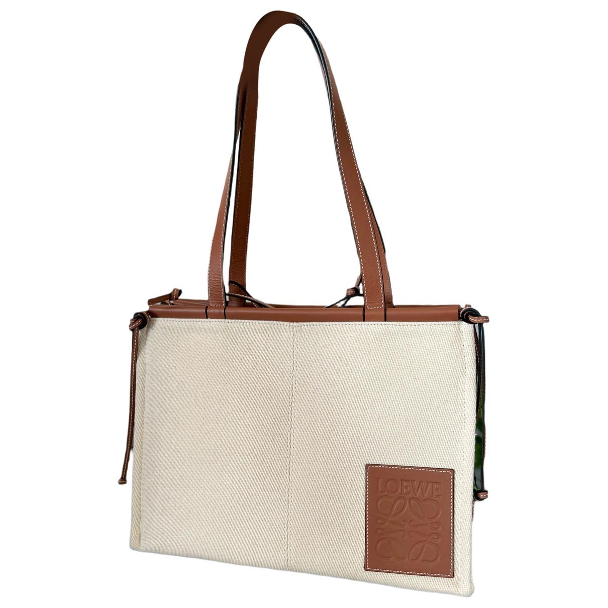 Cushion leather tote