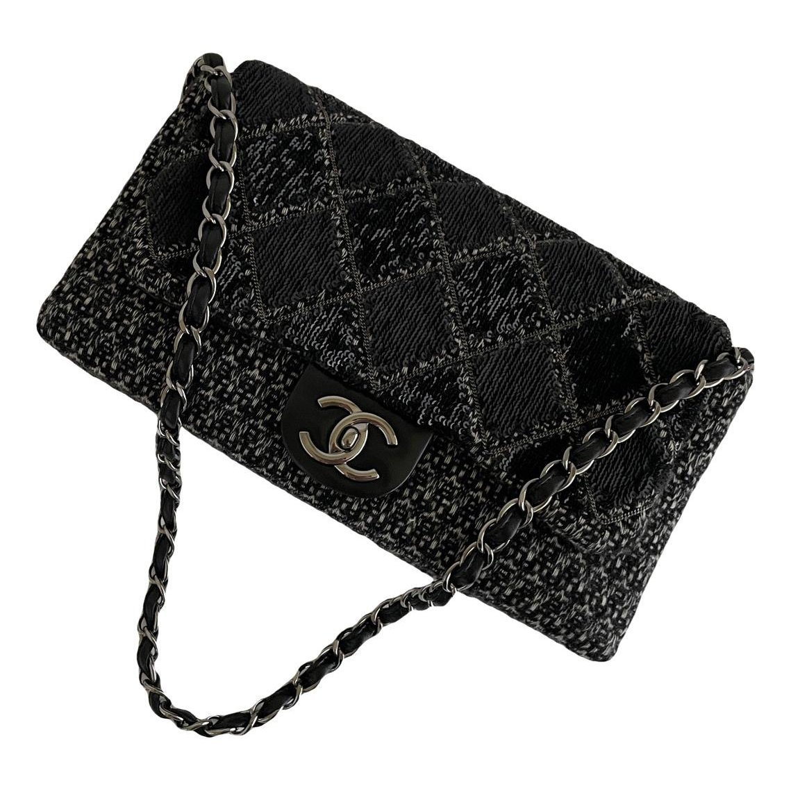 Timeless/Classique tweed crossbody bag