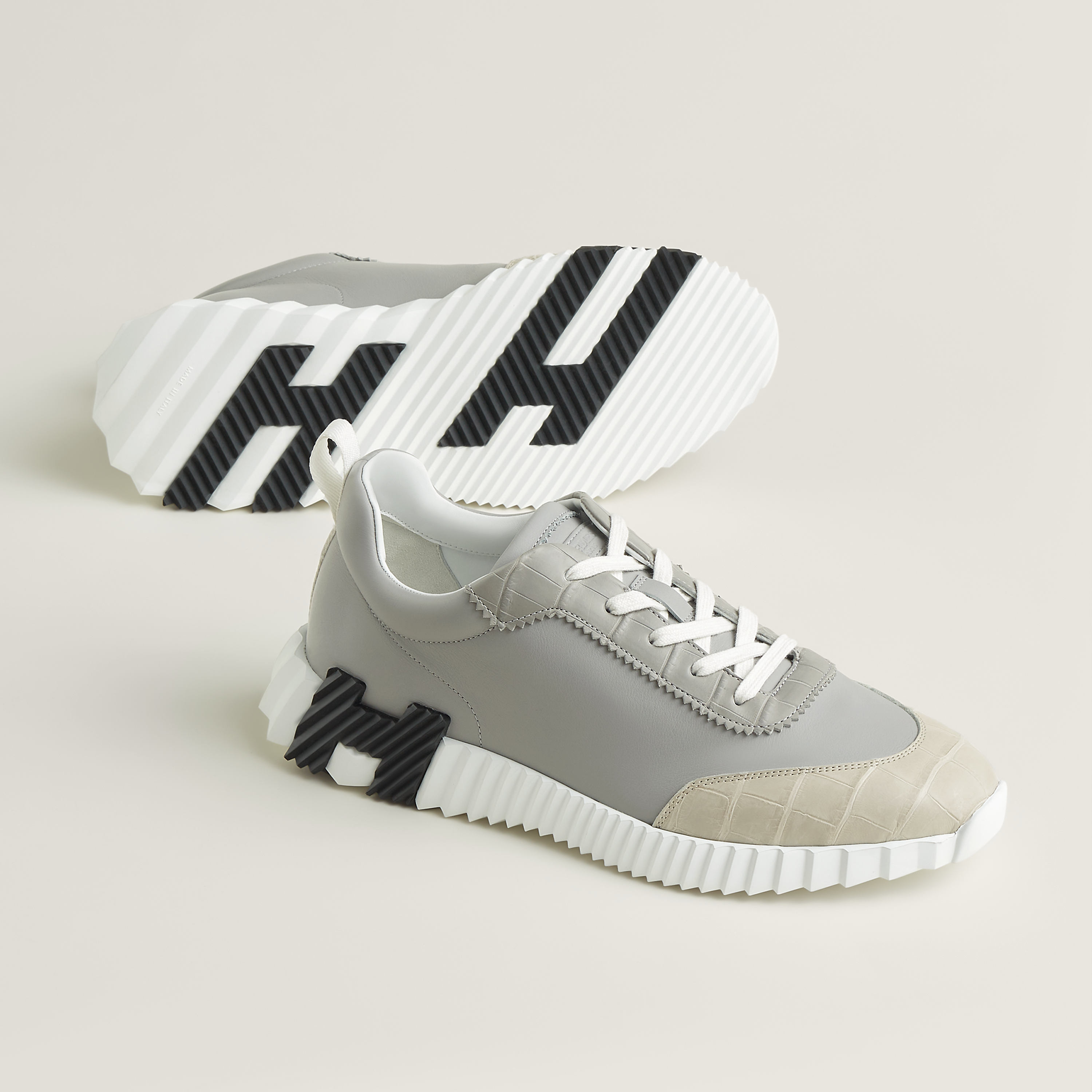 Bouncing sneaker