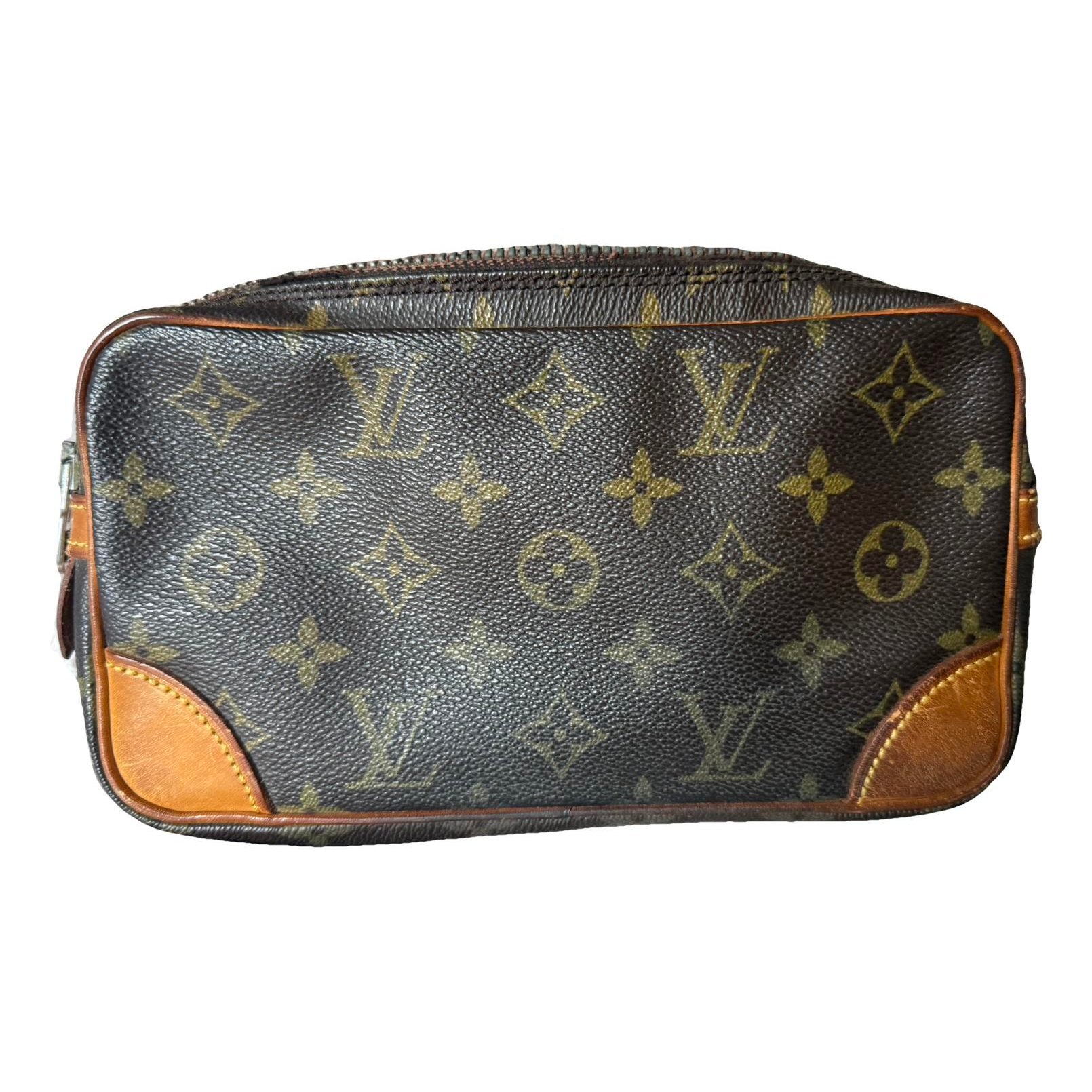 Leather clutch bag