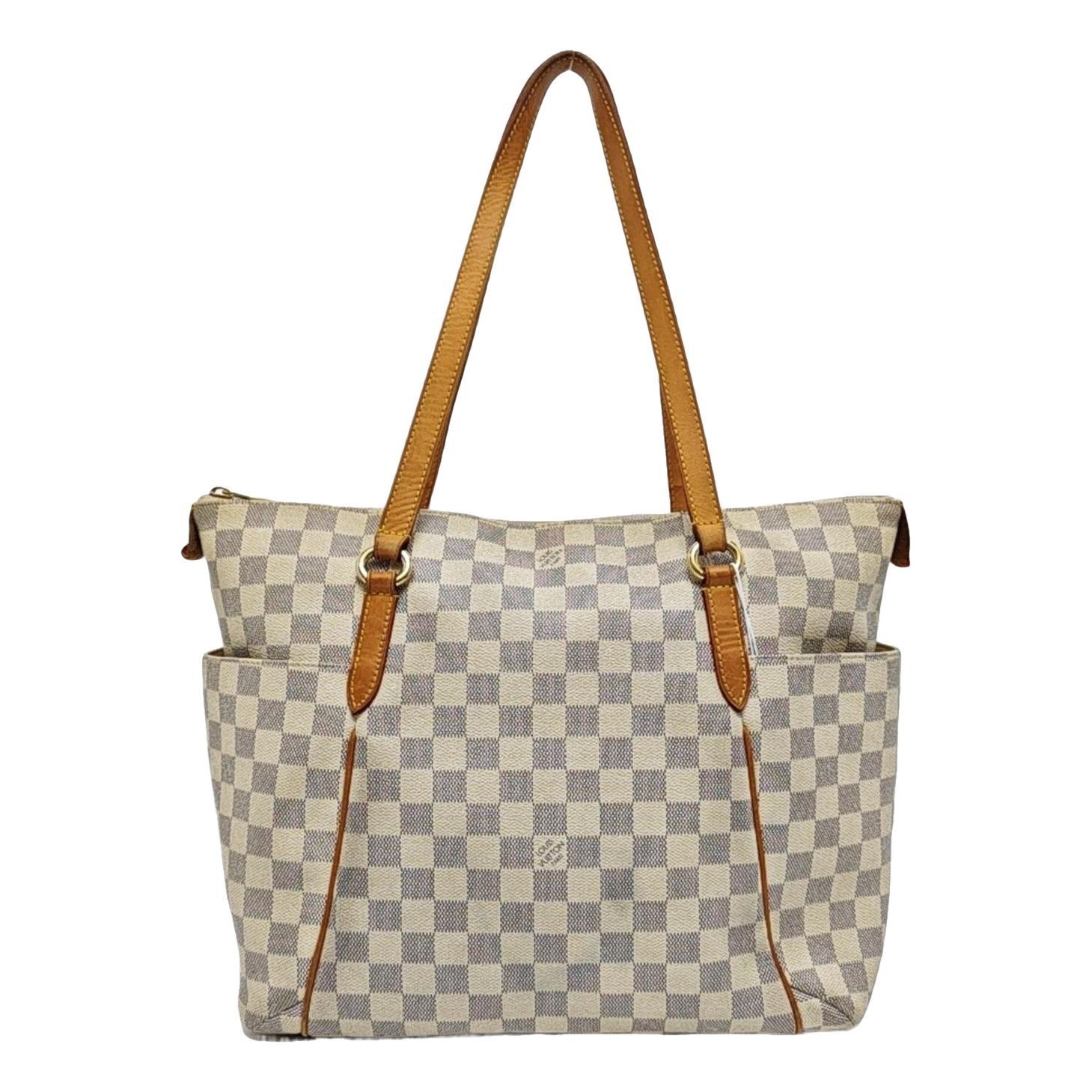 Totally leather handbag