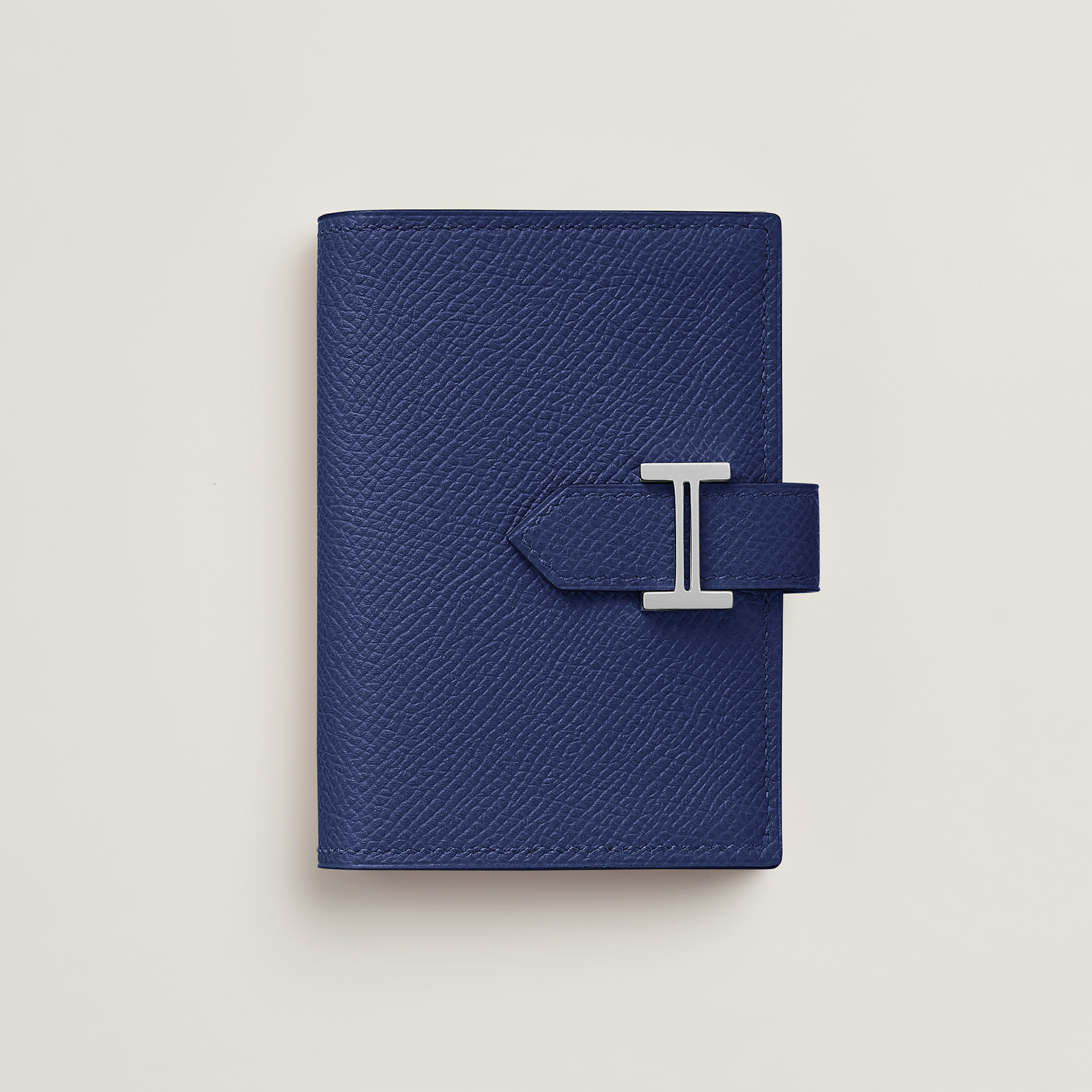 Bearn card holder