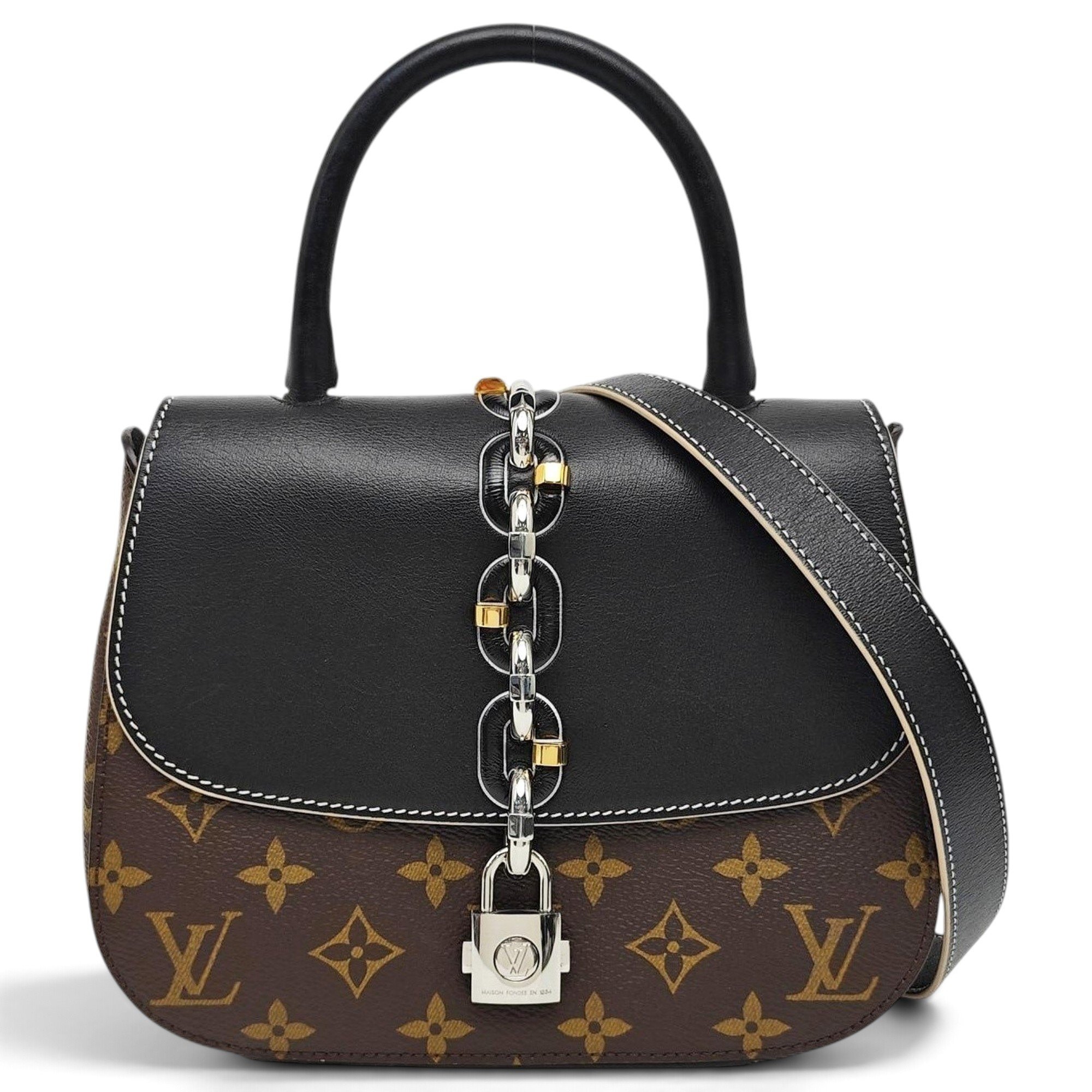 Chain It leather handbag