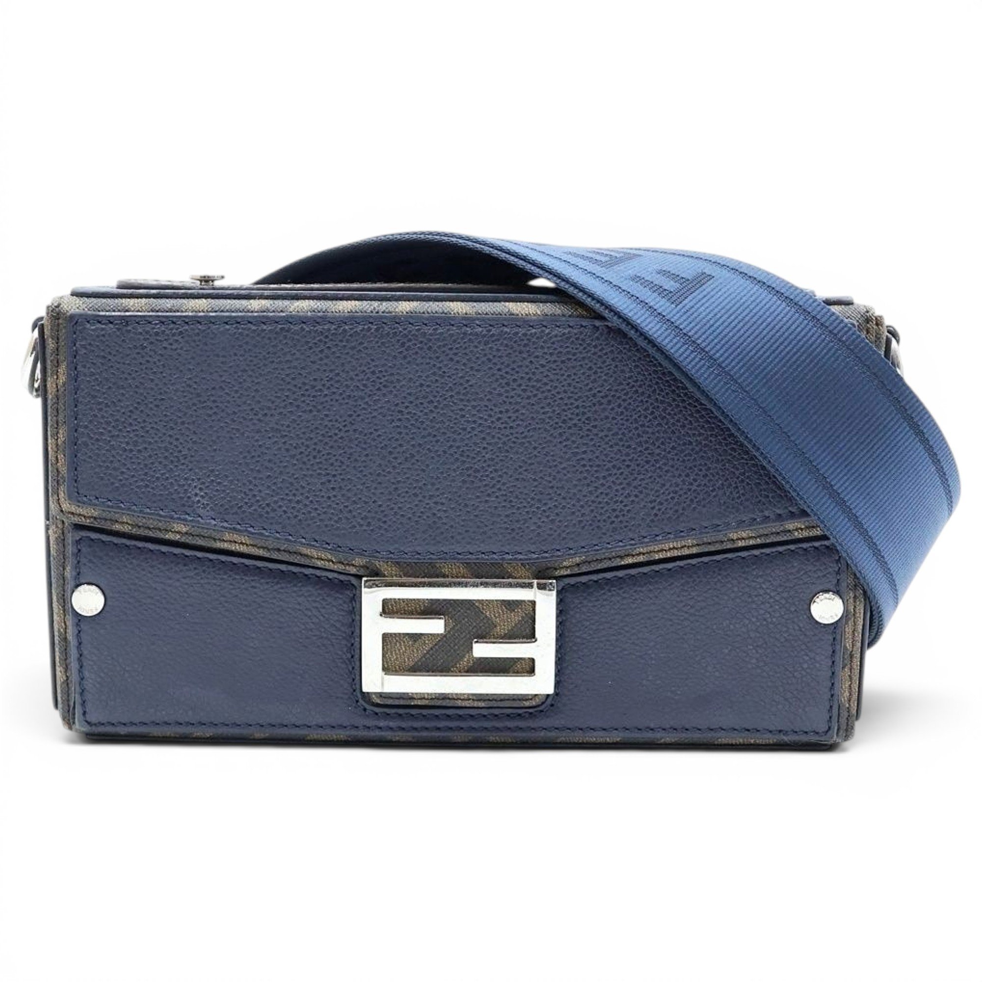 Baguette leather handbag
