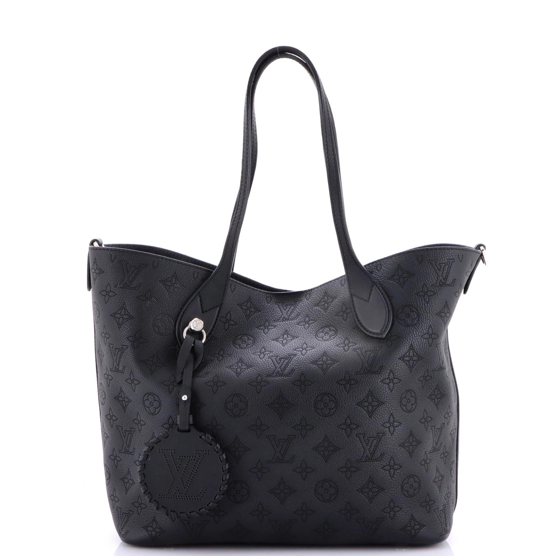 Louis Vuitton Leather tote