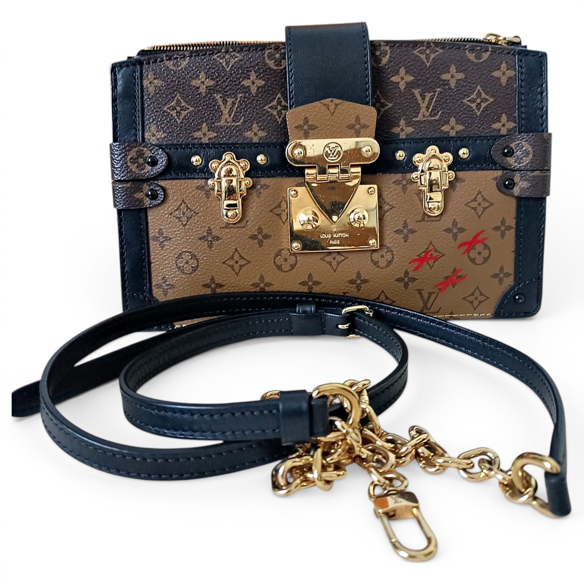 Pochette Trunk leather crossbody bag