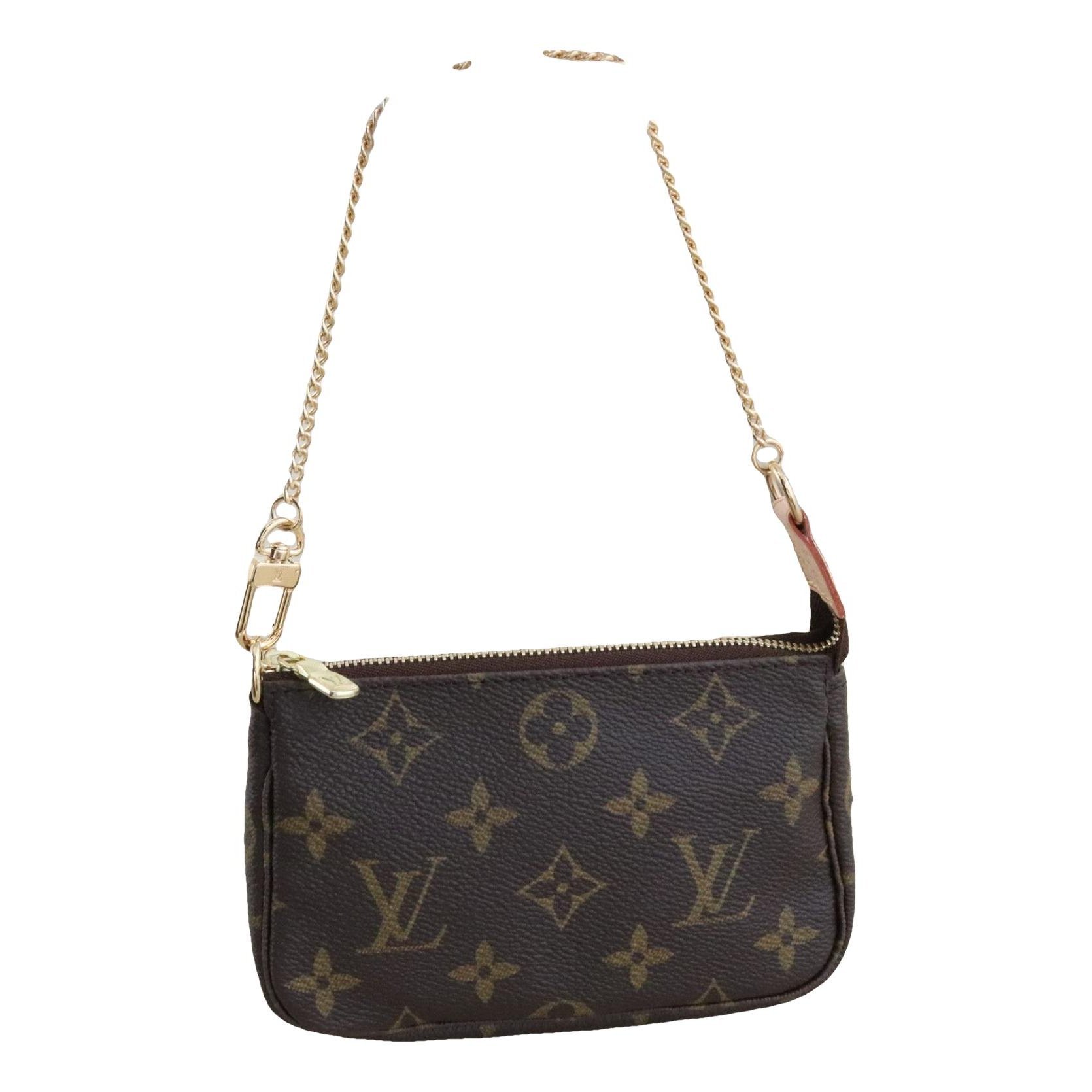 Pochette Accessoire leather handbag