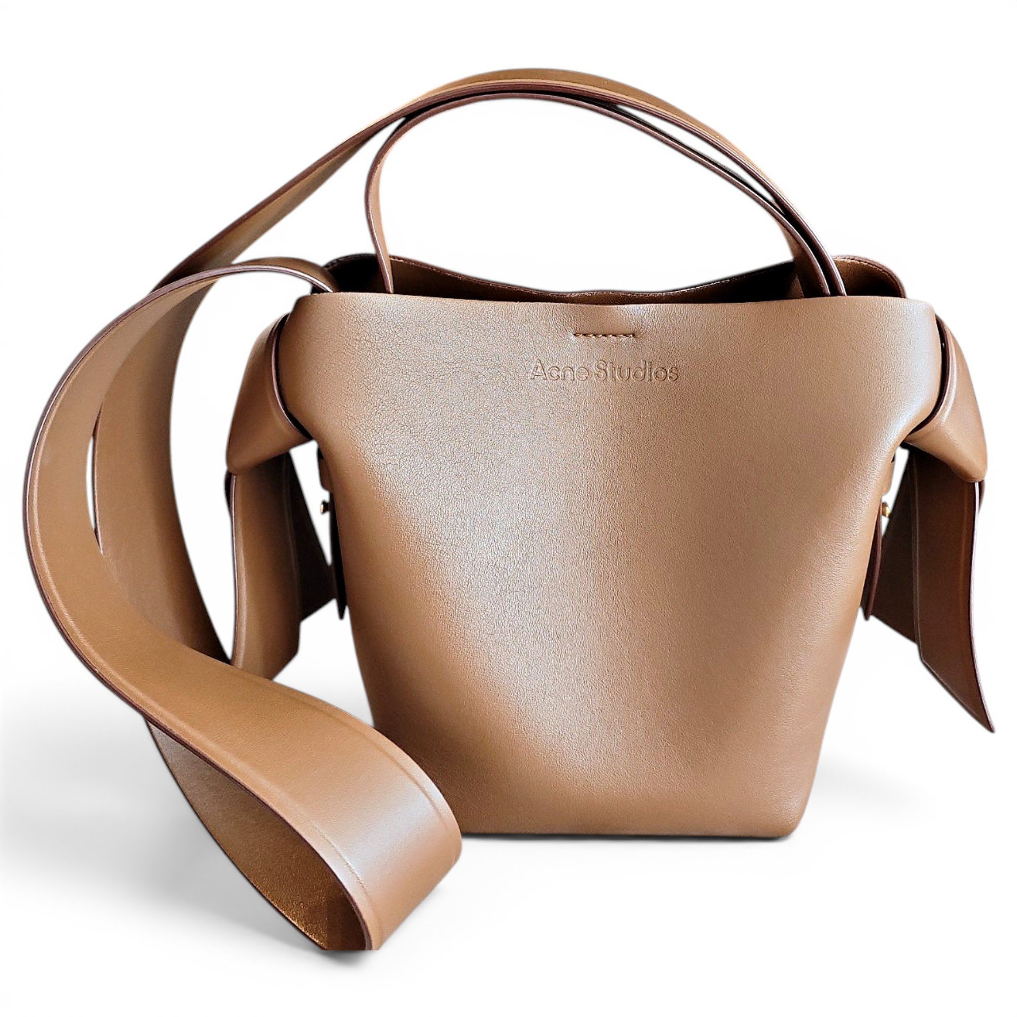 Musubi leather bag