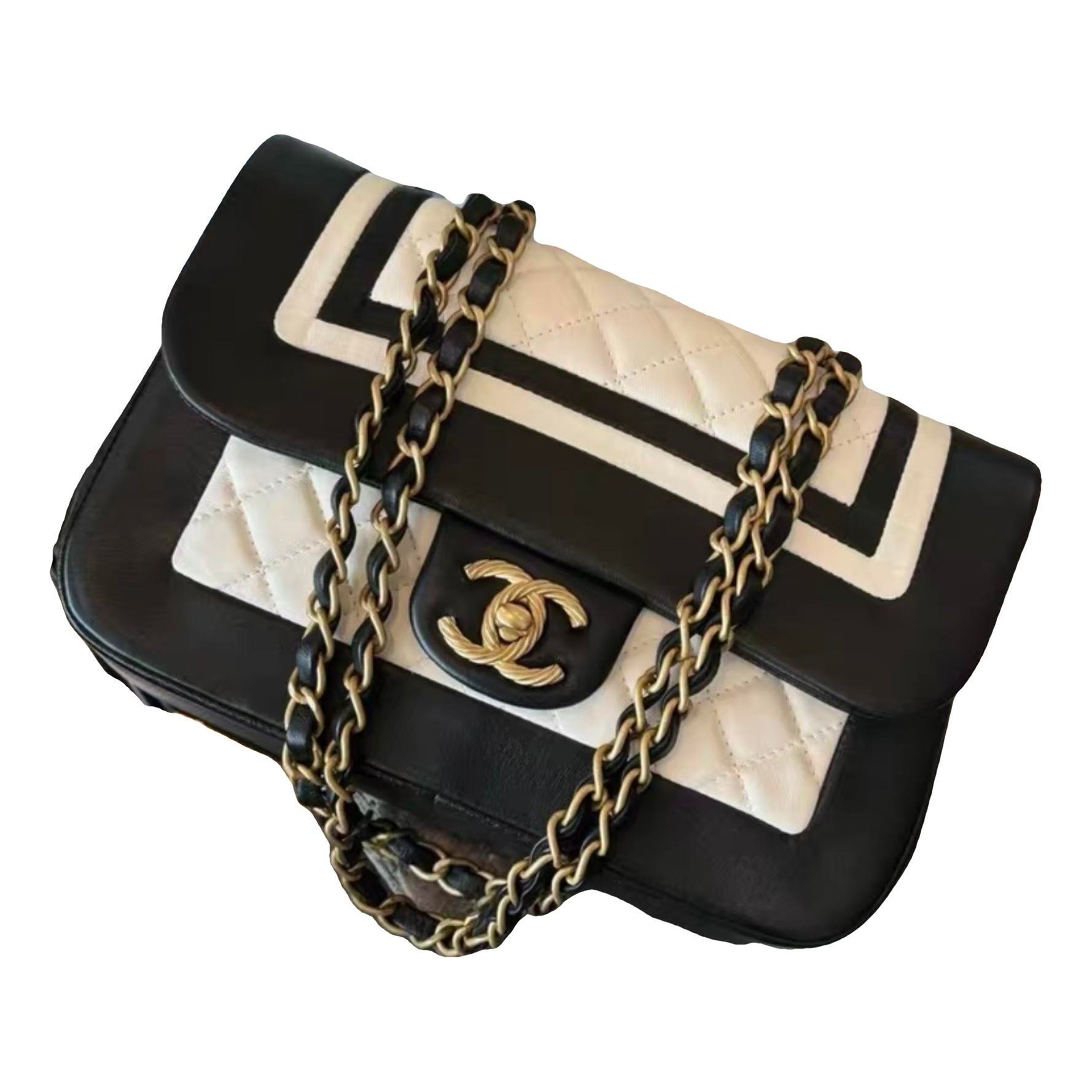Timeless/Classique leather crossbody bag