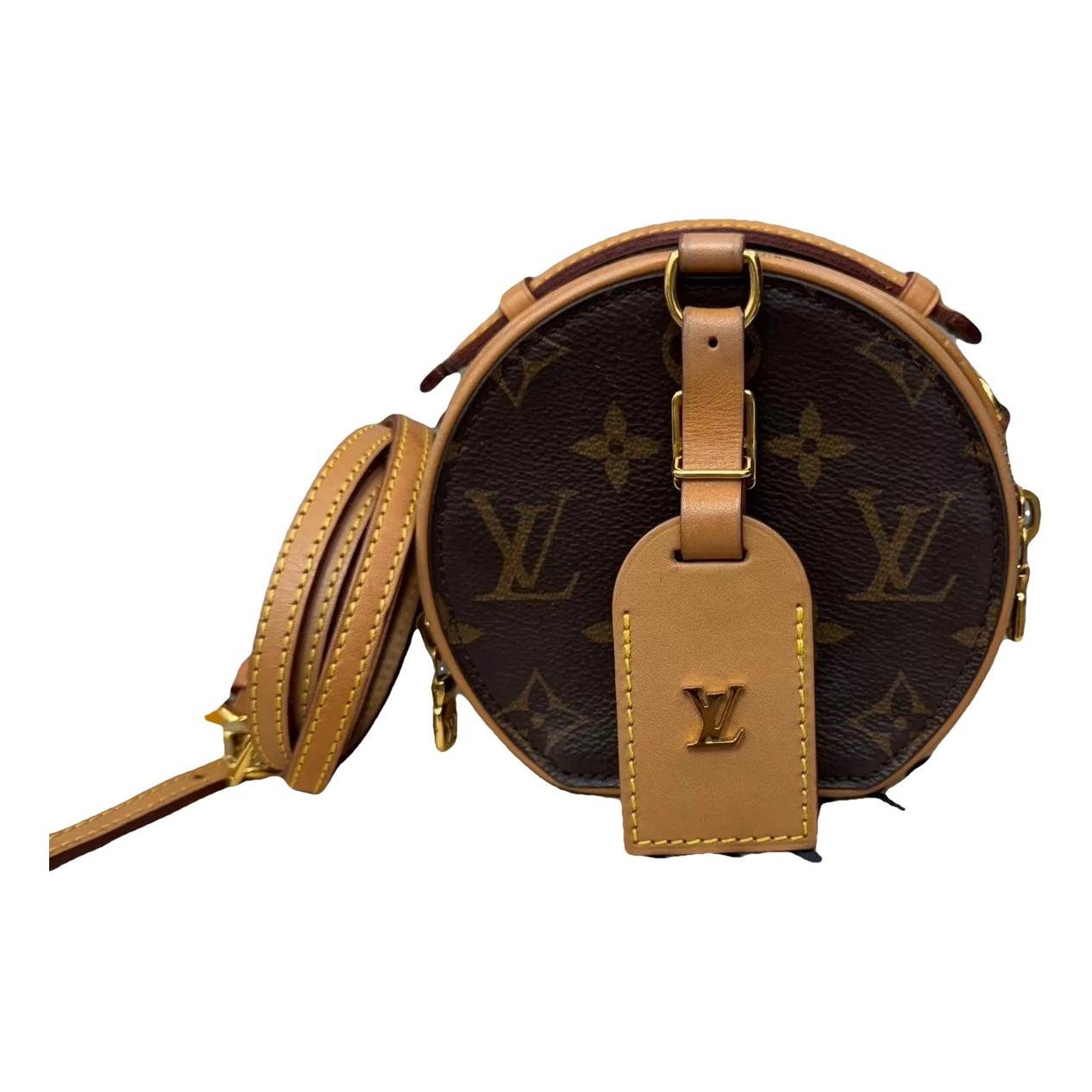 Boîte chapeau souple leather handbag