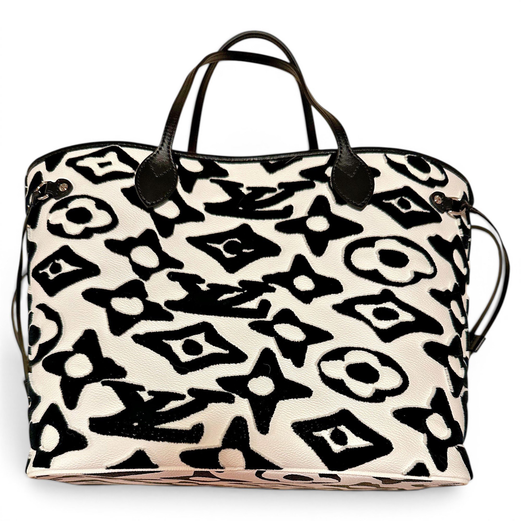 Louis Vuitton Neverfull cloth tote