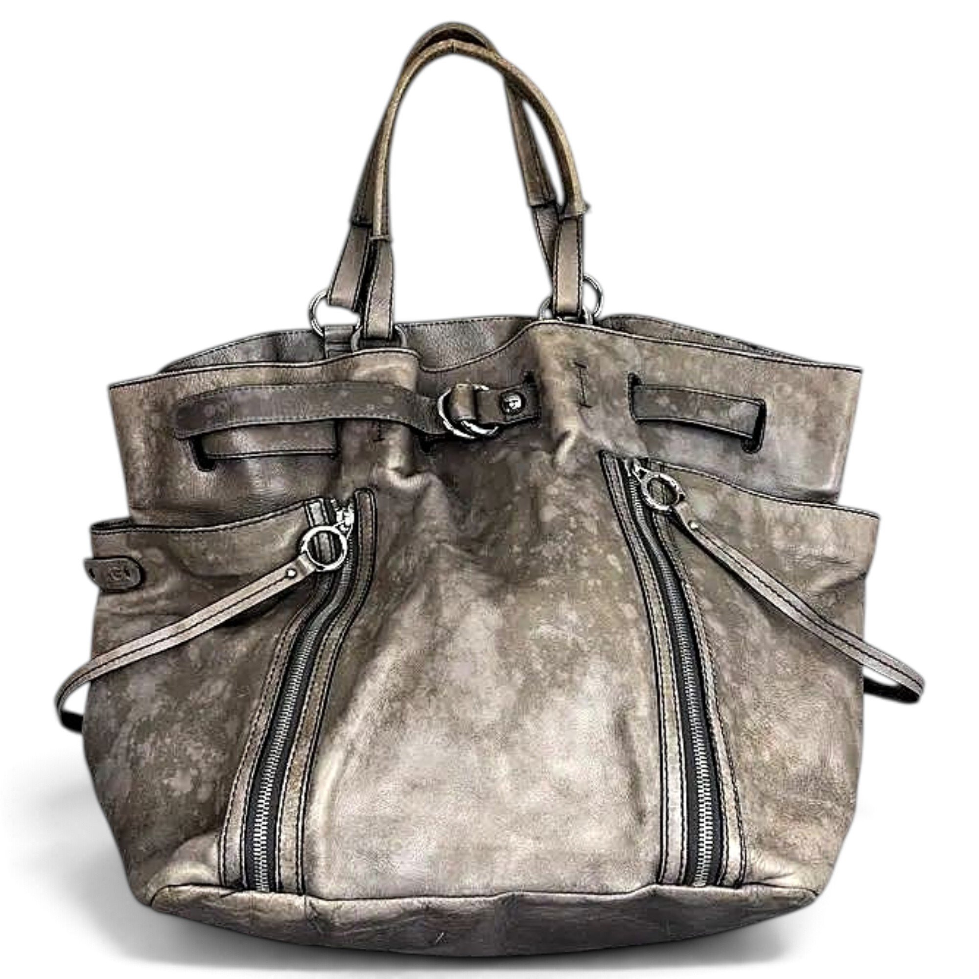 Leather travel bag