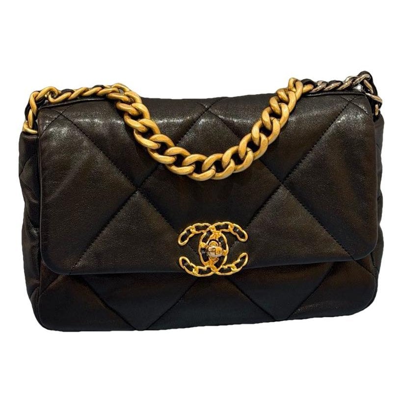 Chanel 19 leather handbag