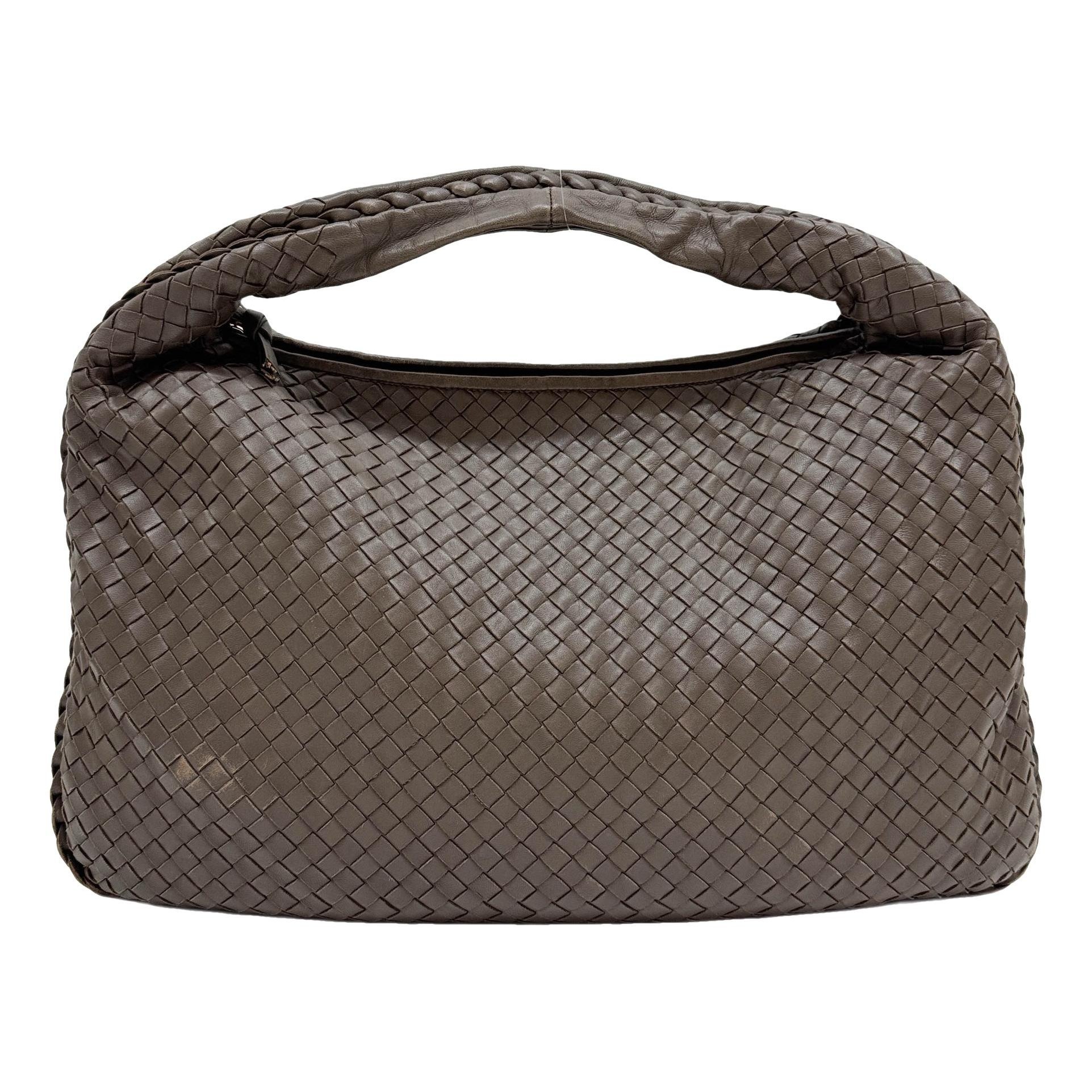 Veneta leather handbag