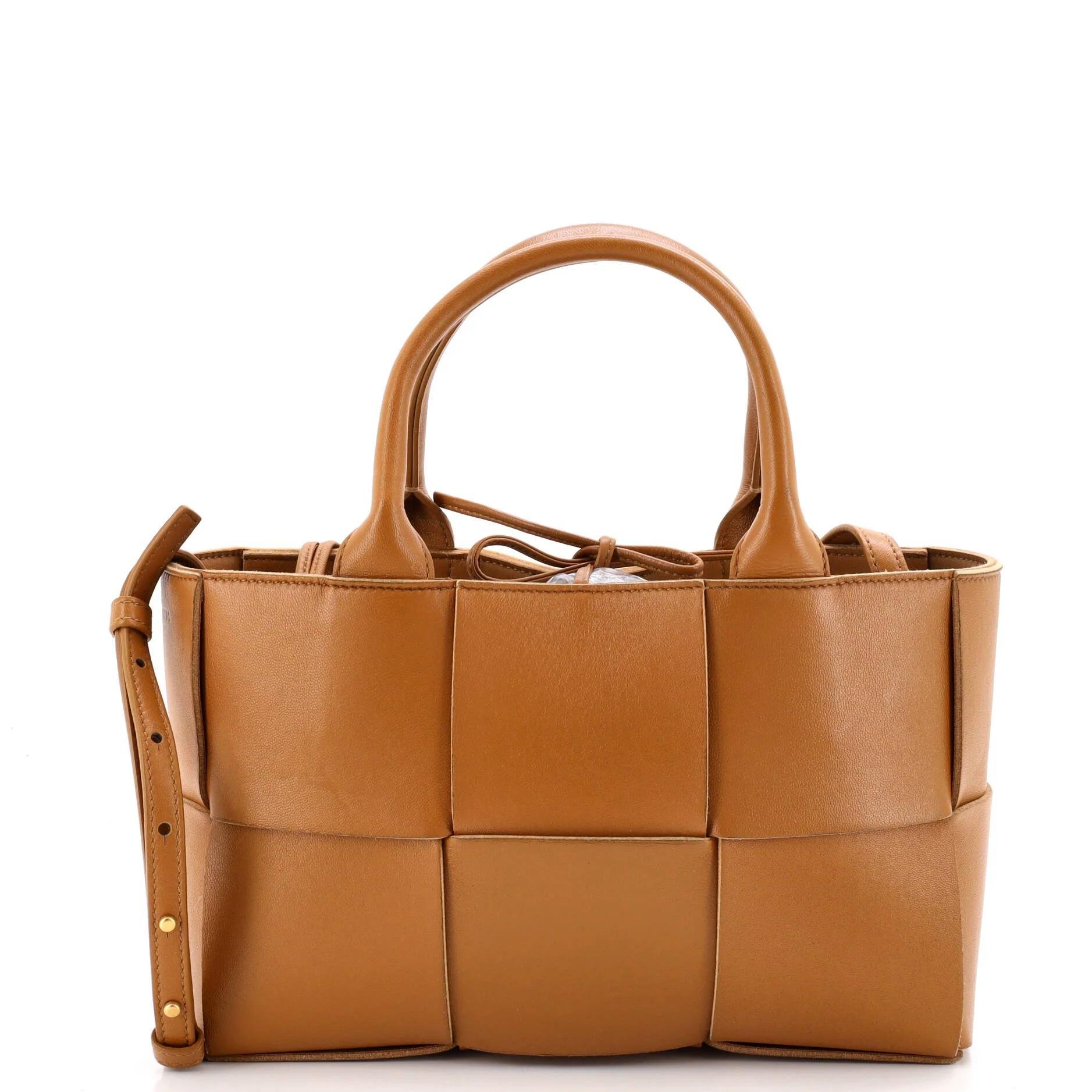 Leather tote