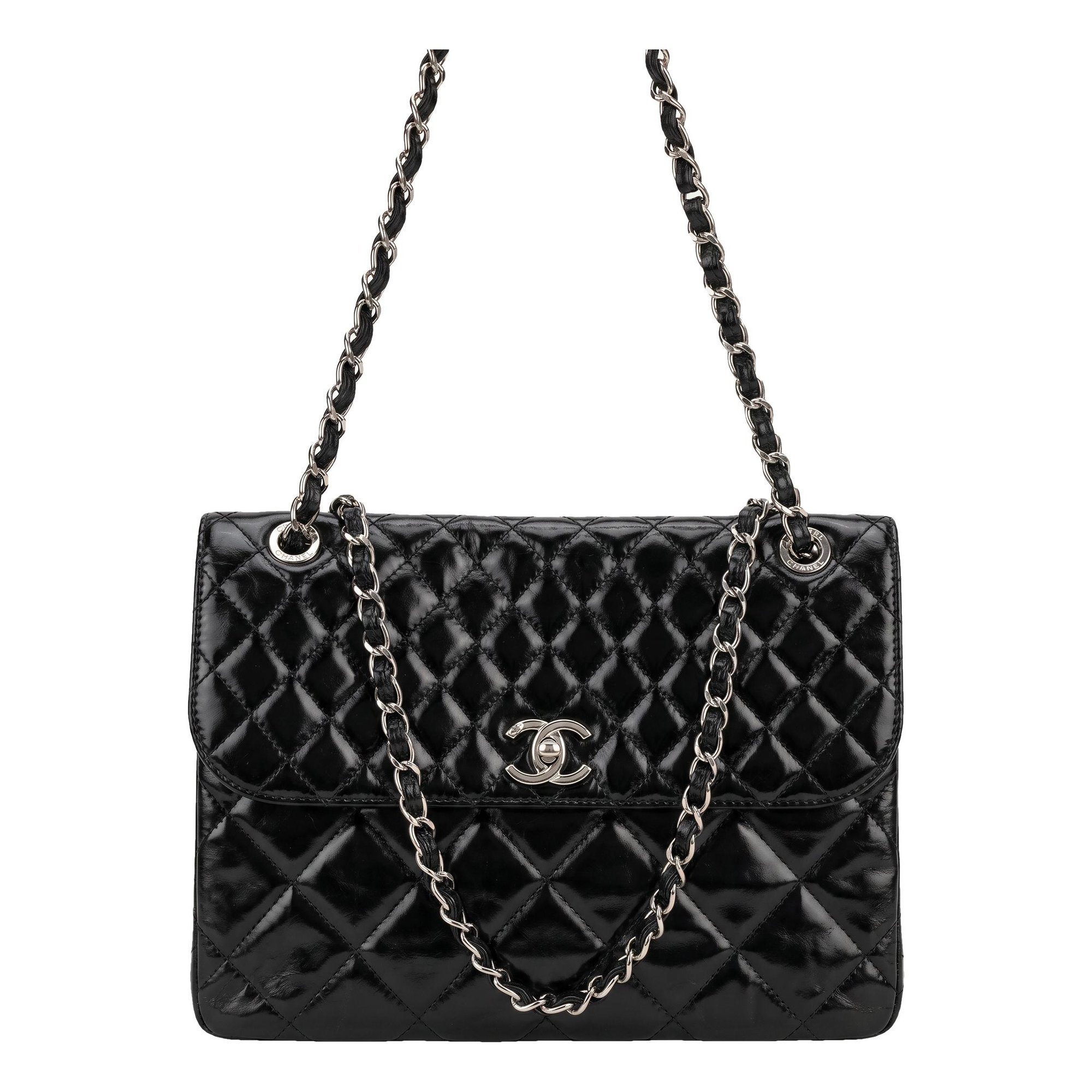 Timeless/Classique patent leather crossbody bag