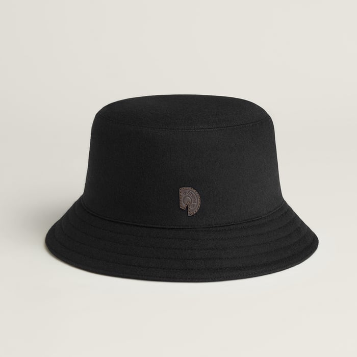 Noir Fred Clou Carrousel Bucket Hat