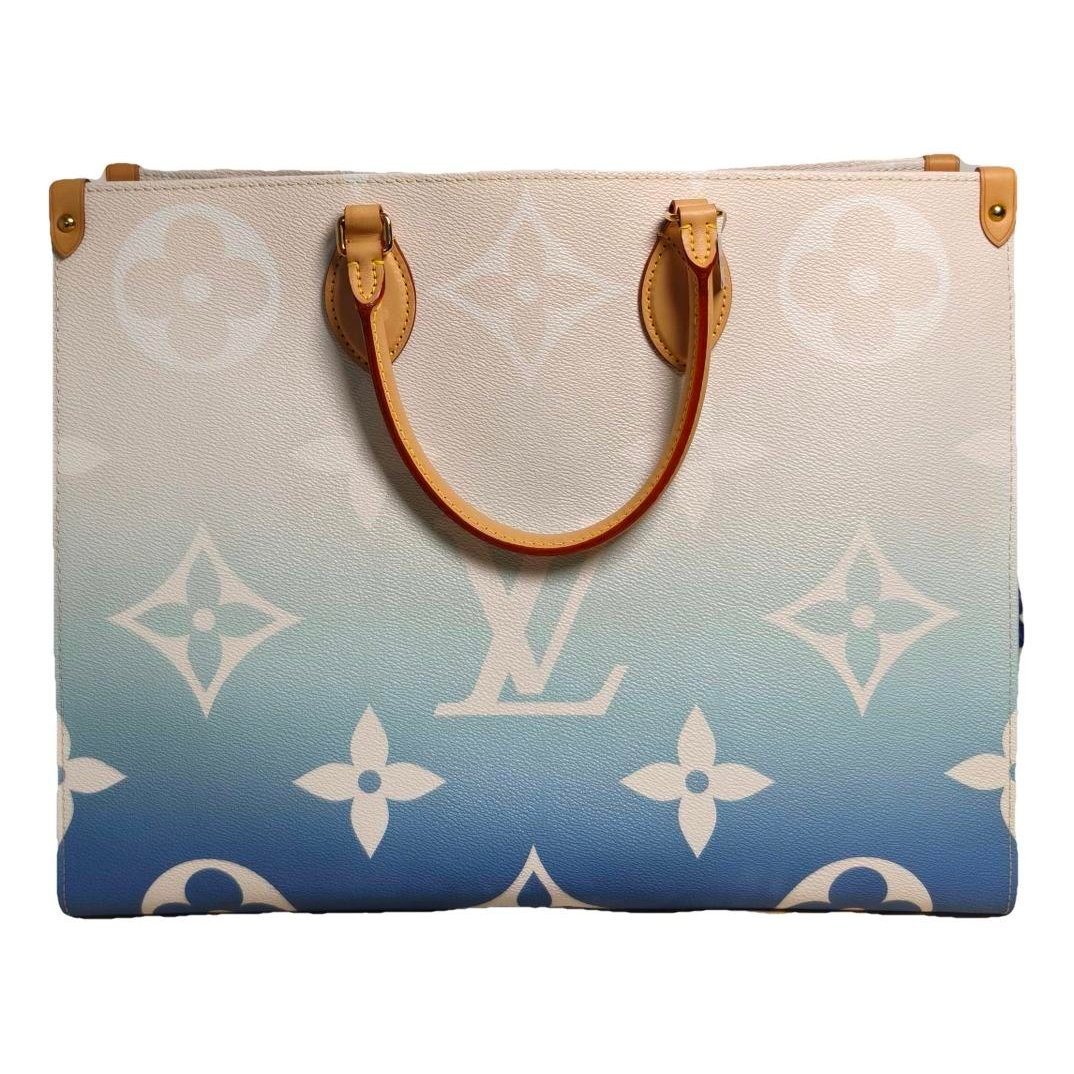 Onthego leather handbag