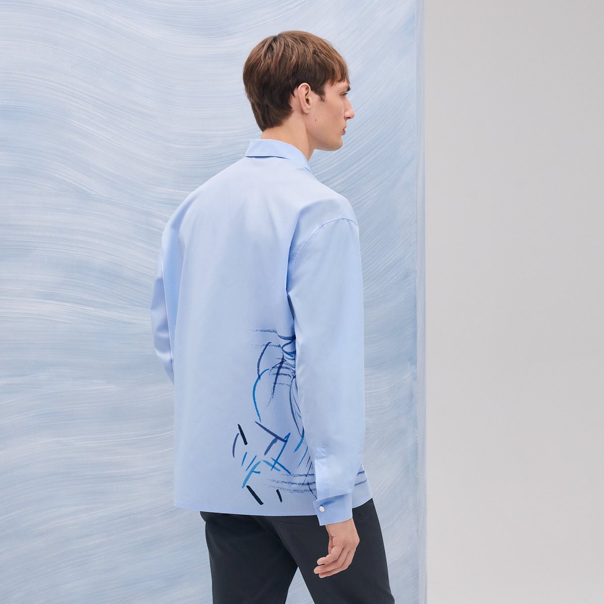 Bleu Pâle "Esquisse Au Galop" Boxy Fit Shirt