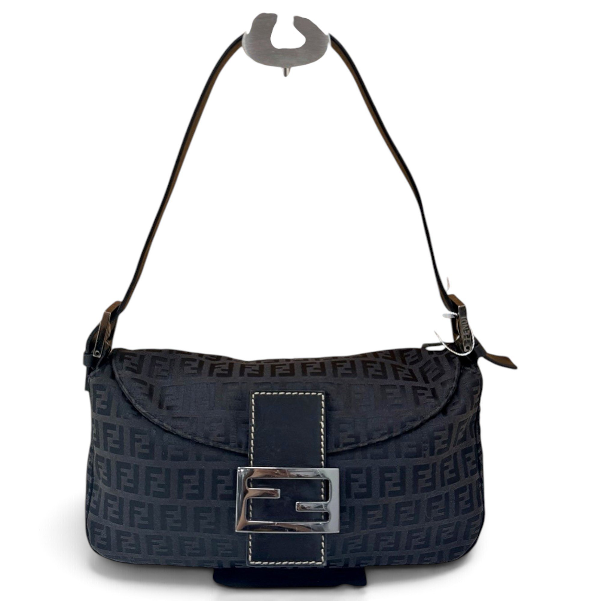 Baguette cloth handbag