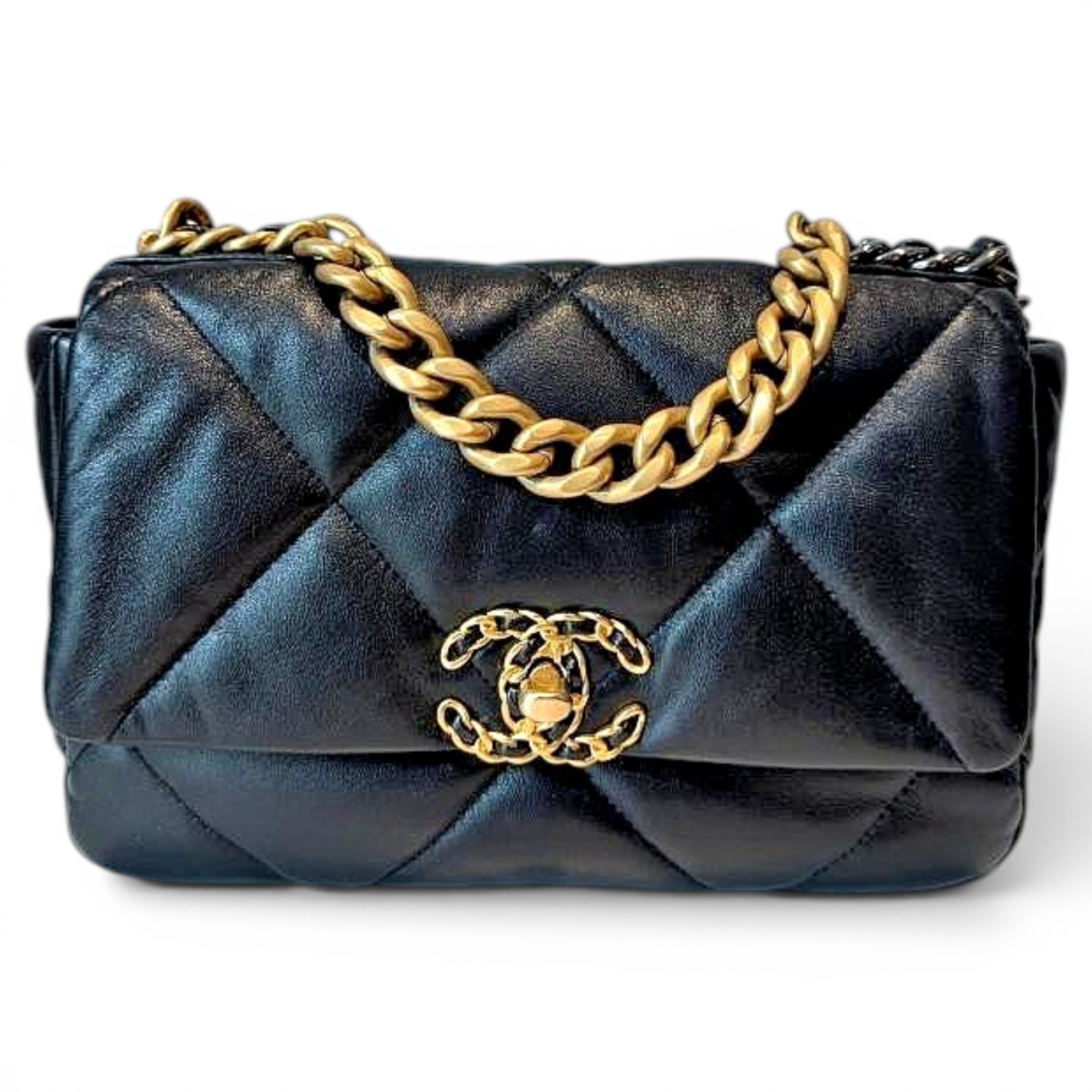 Chanel 19 leather crossbody bag