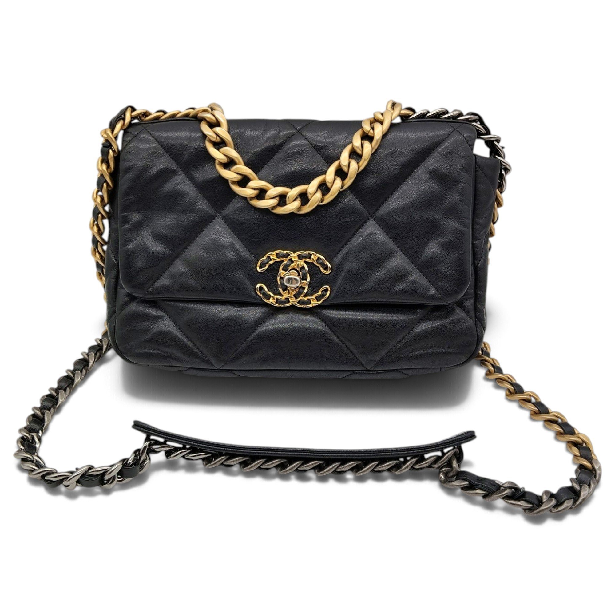 Chanel 19 leather handbag