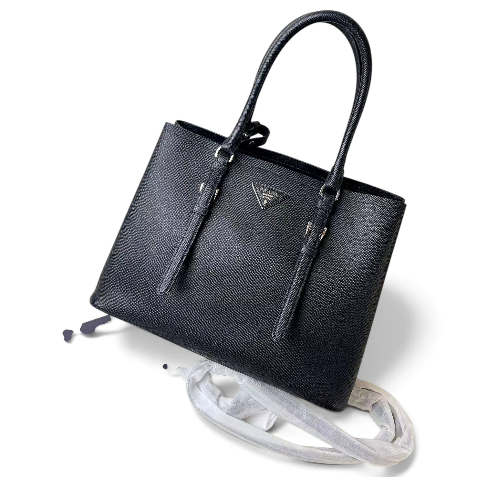 Double leather handbag