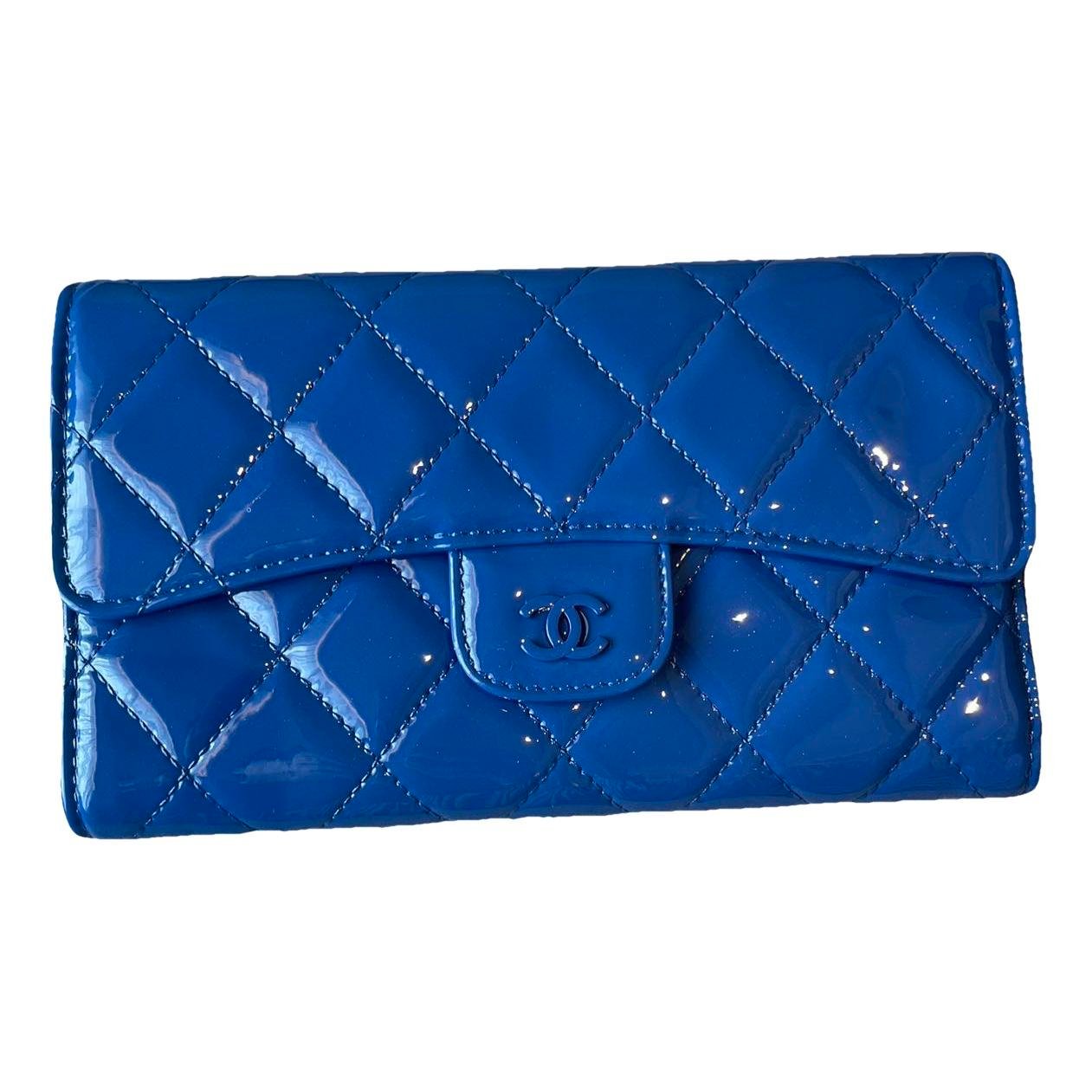 Patent leather clutch bag