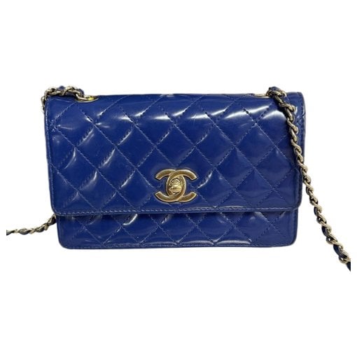 Wallet On Chain Timeless/Classique patent leather crossbody bag