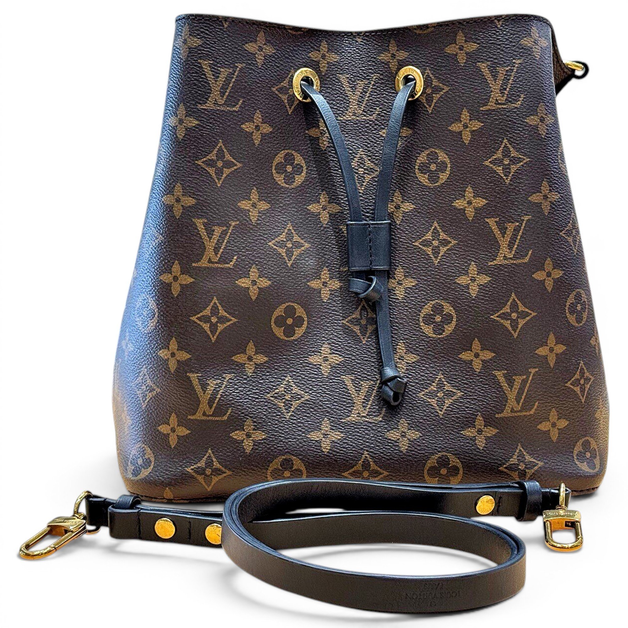 NéoNoé leather handbag